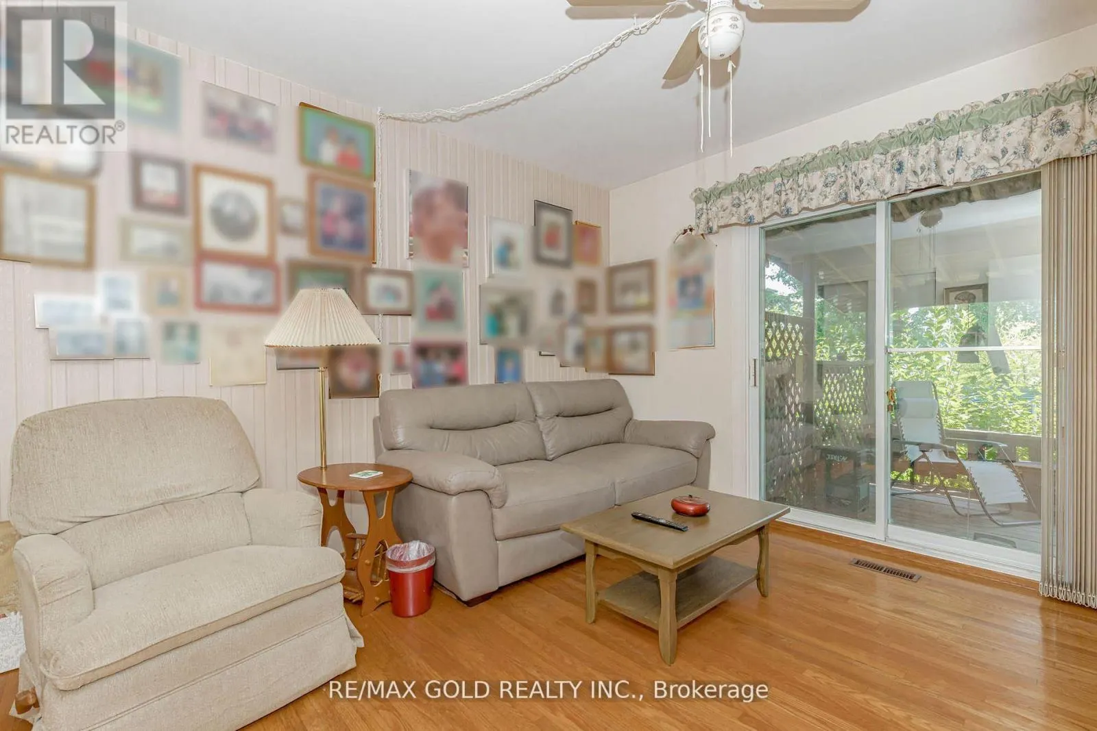31 FALLINGDALE CRESCENT