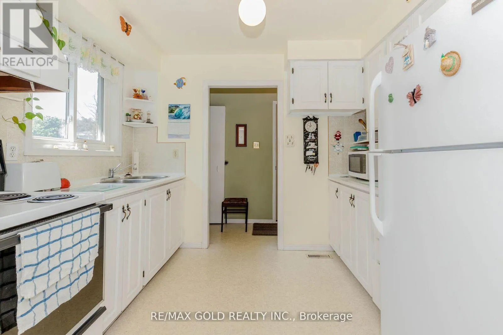 31 FALLINGDALE CRESCENT