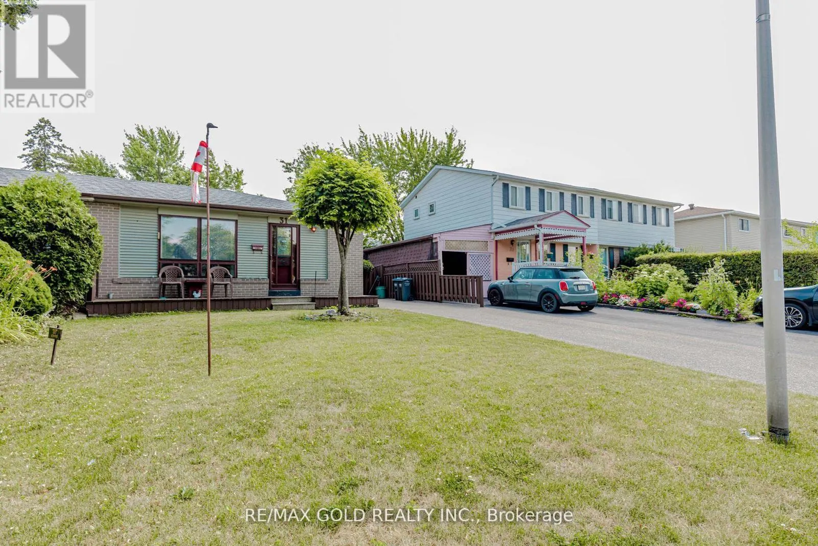 31 FALLINGDALE CRESCENT
