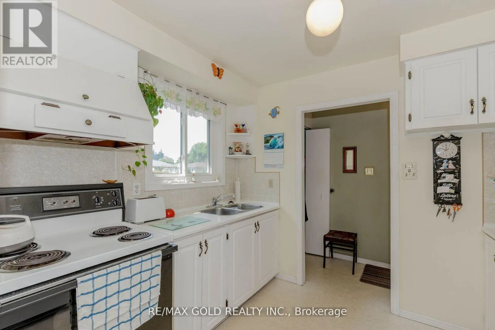 31 FALLINGDALE CRESCENT