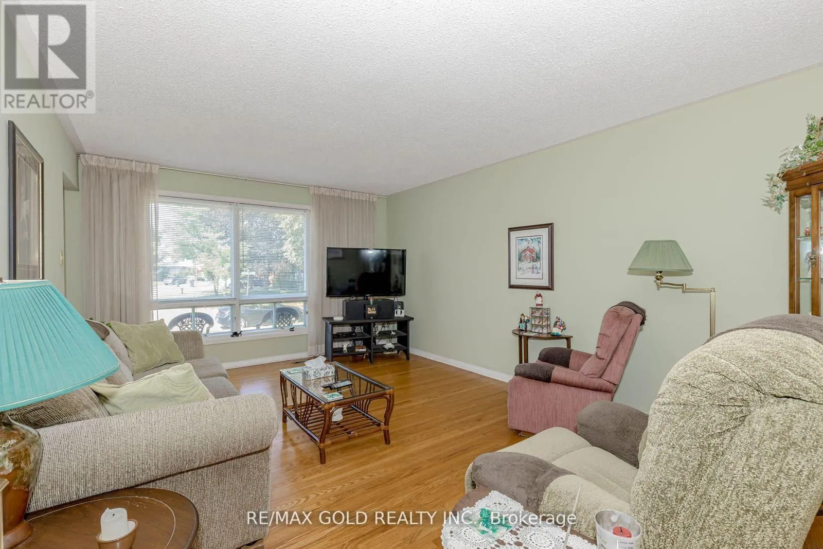 31 FALLINGDALE CRESCENT