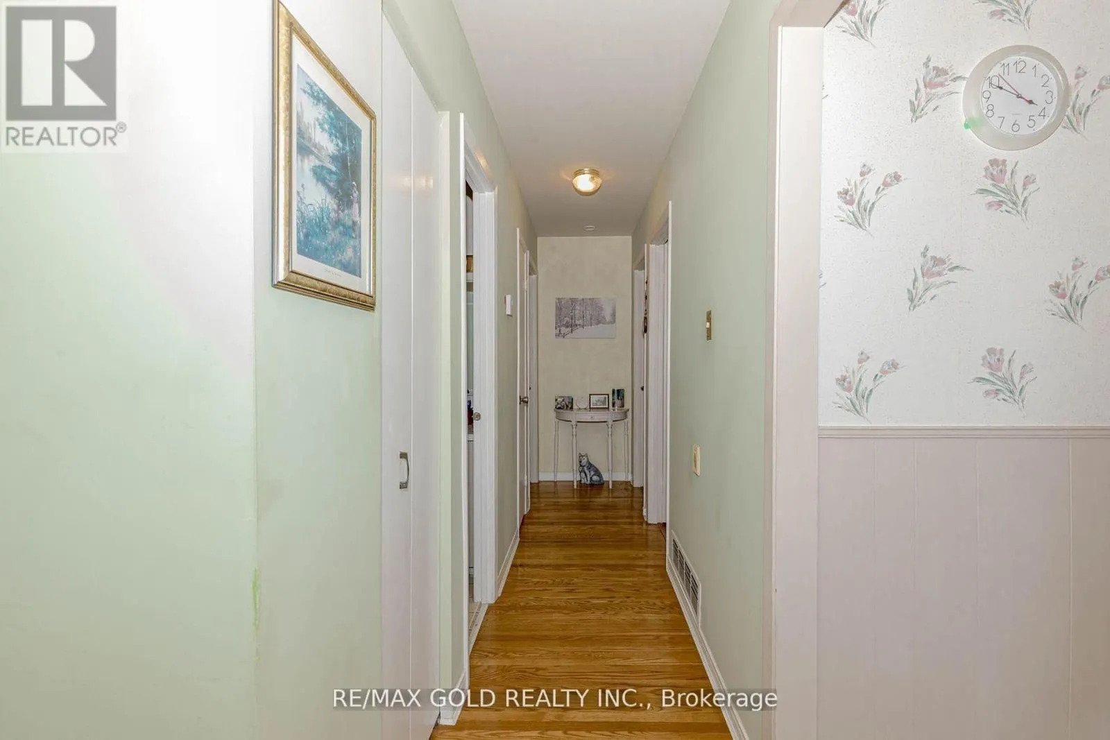 31 FALLINGDALE CRESCENT