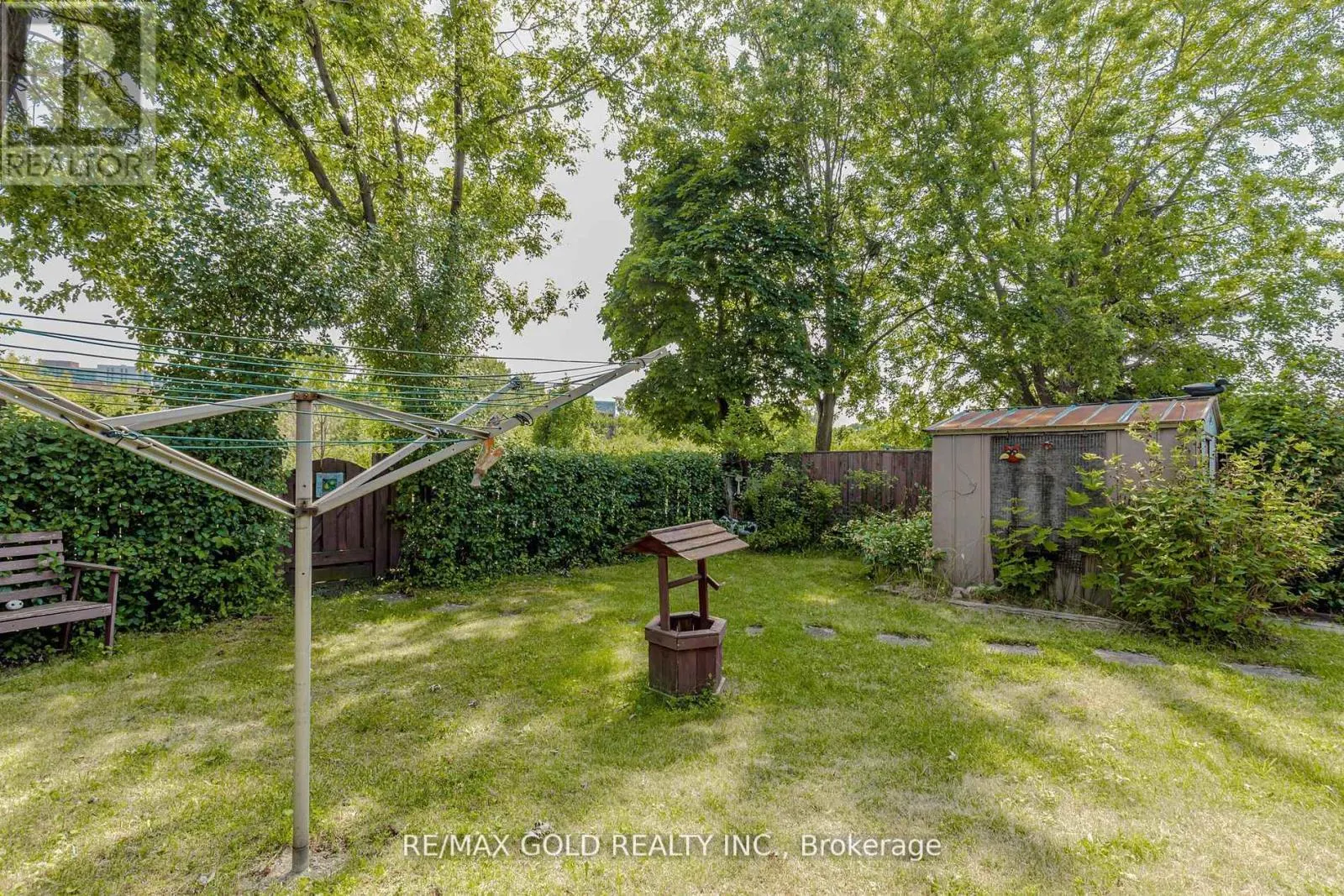 31 FALLINGDALE CRESCENT