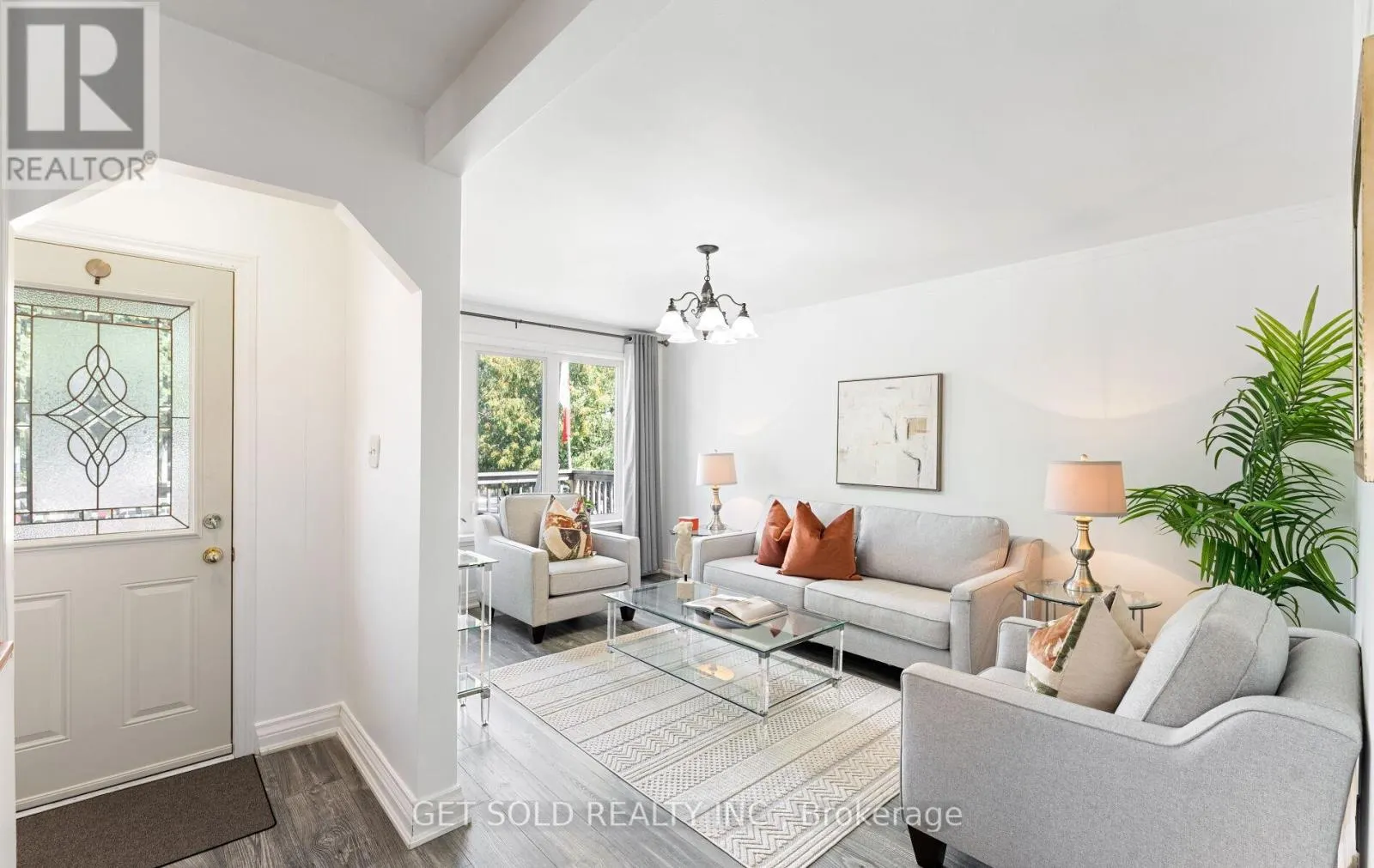 24 HUNTSMOOR ROAD