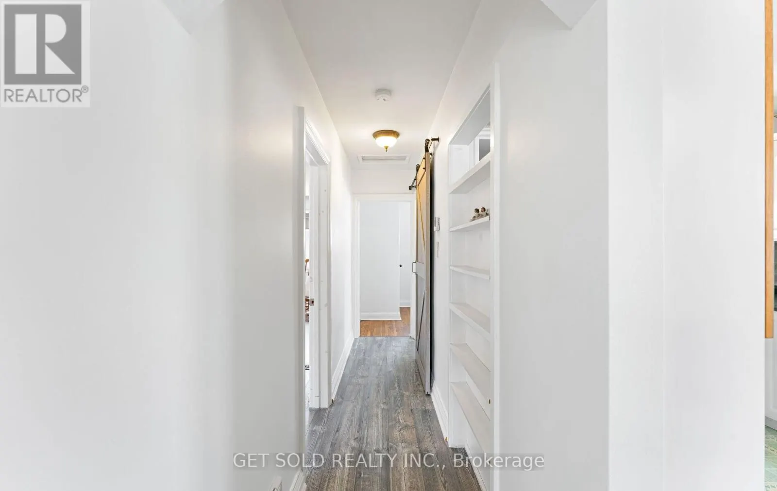 24 HUNTSMOOR ROAD