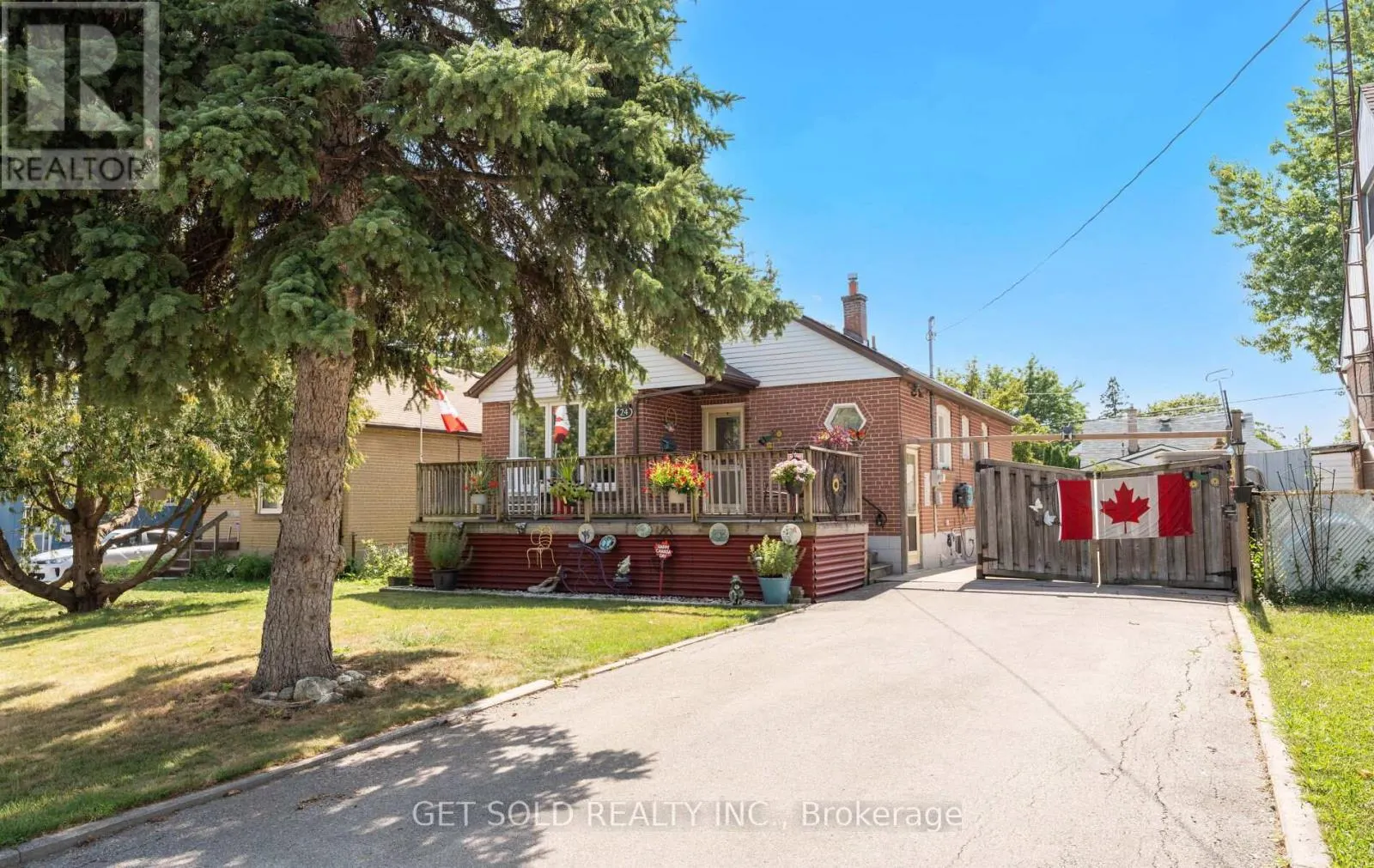 24 HUNTSMOOR ROAD