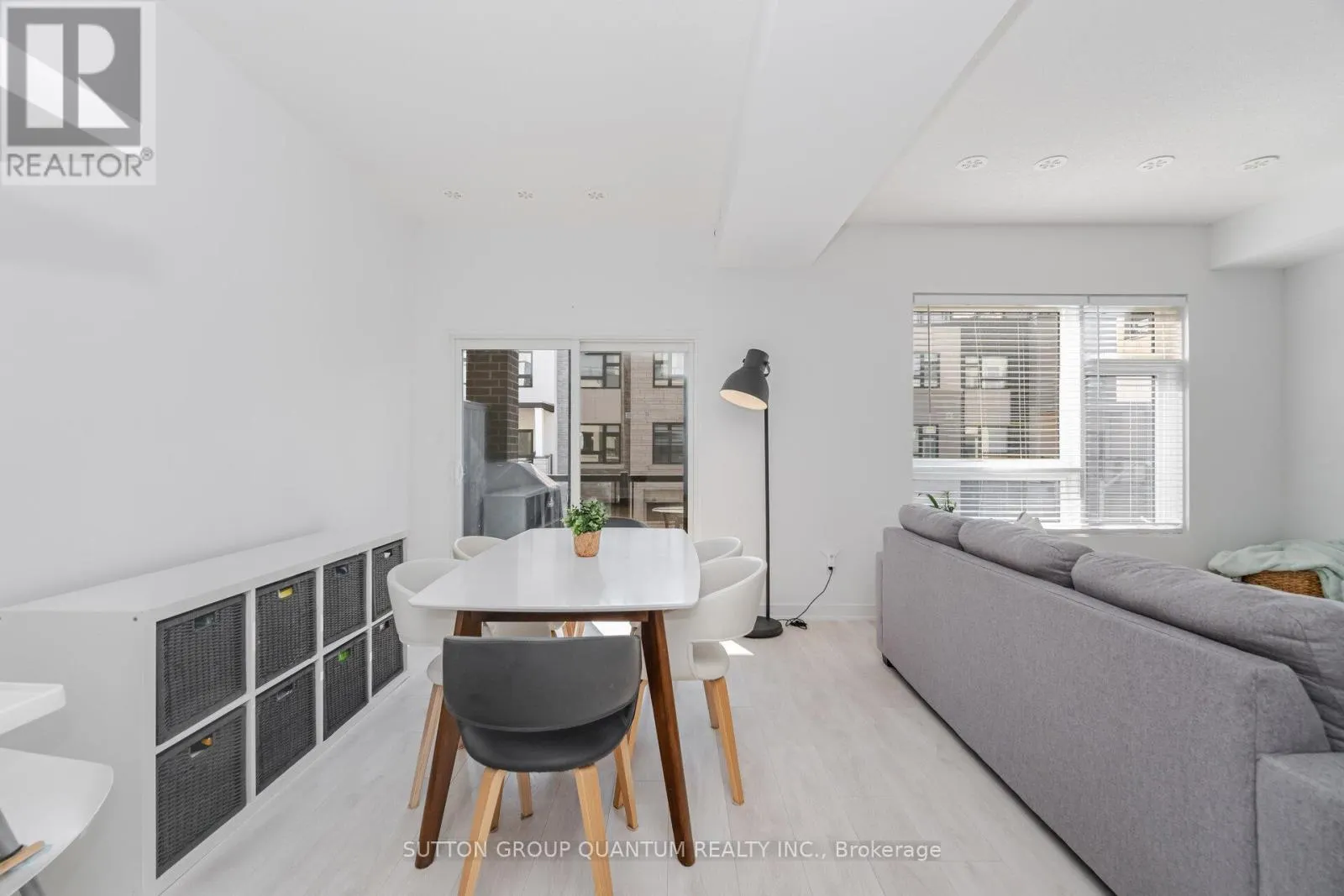 19 - 1121 COOKE BOULEVARD