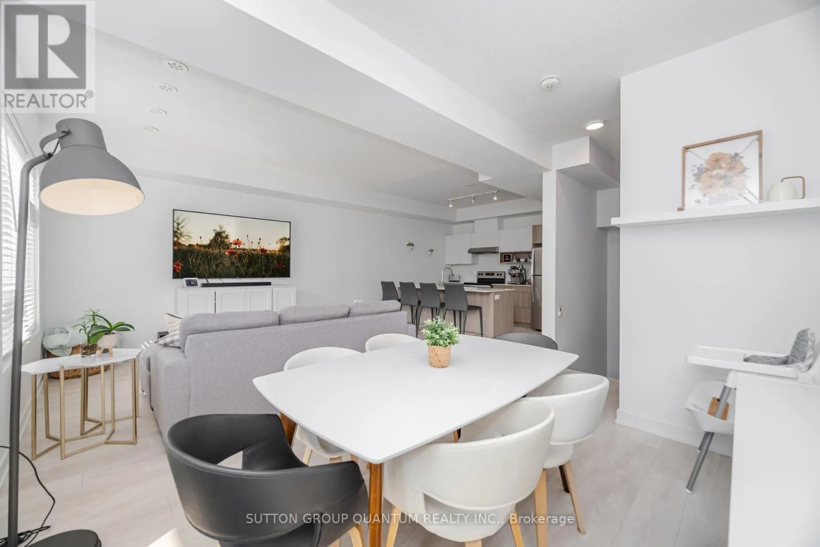 19 - 1121 COOKE BOULEVARD