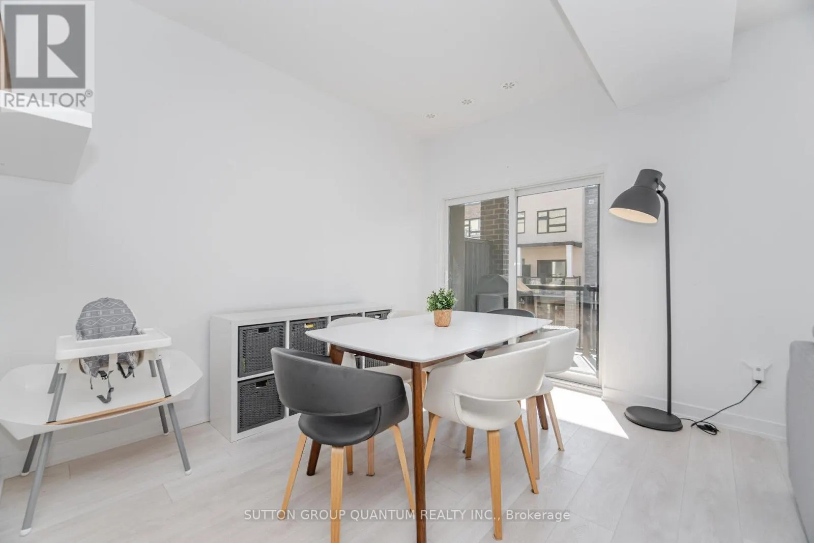 19 - 1121 COOKE BOULEVARD