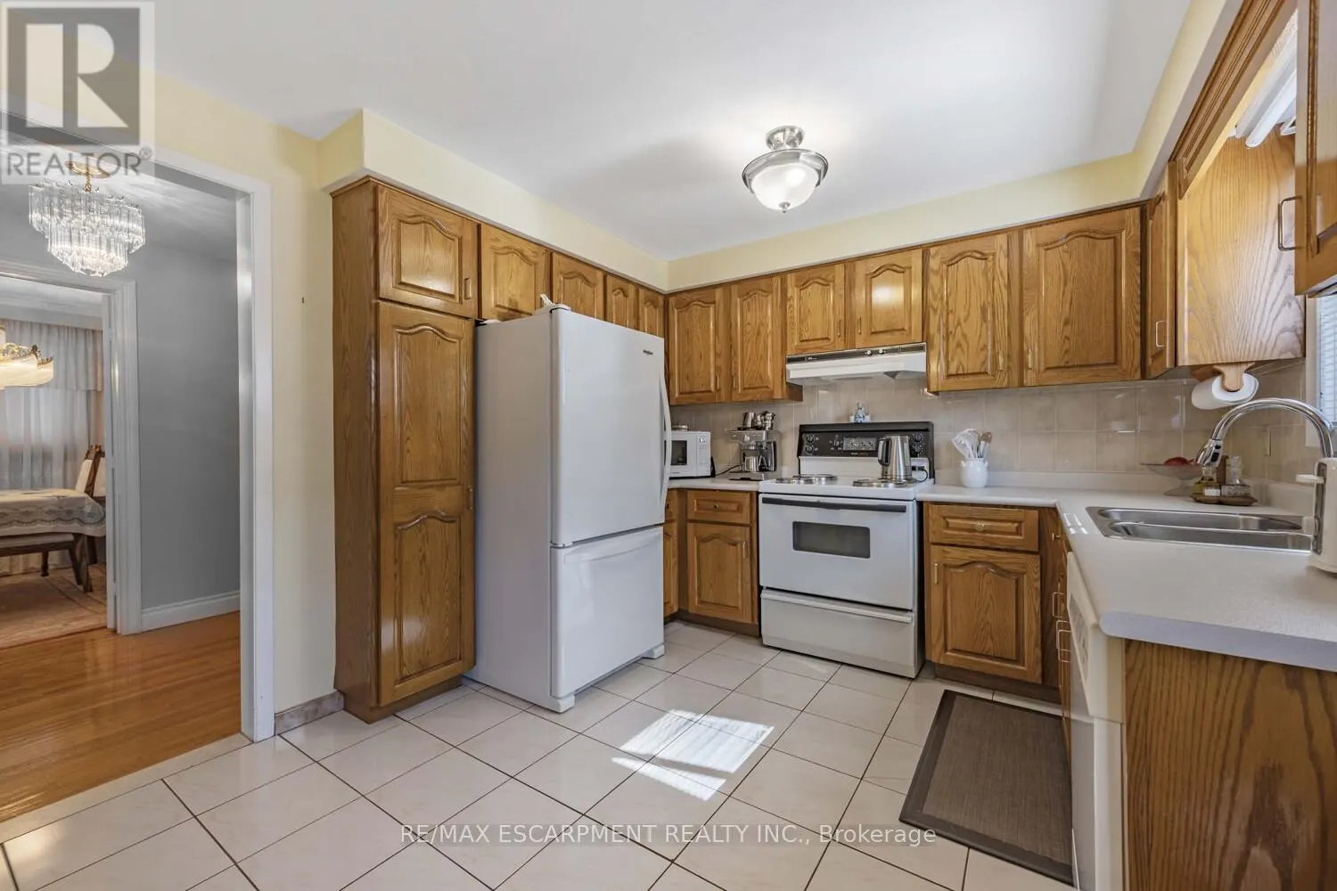 1227 ALEXANDRA AVENUE