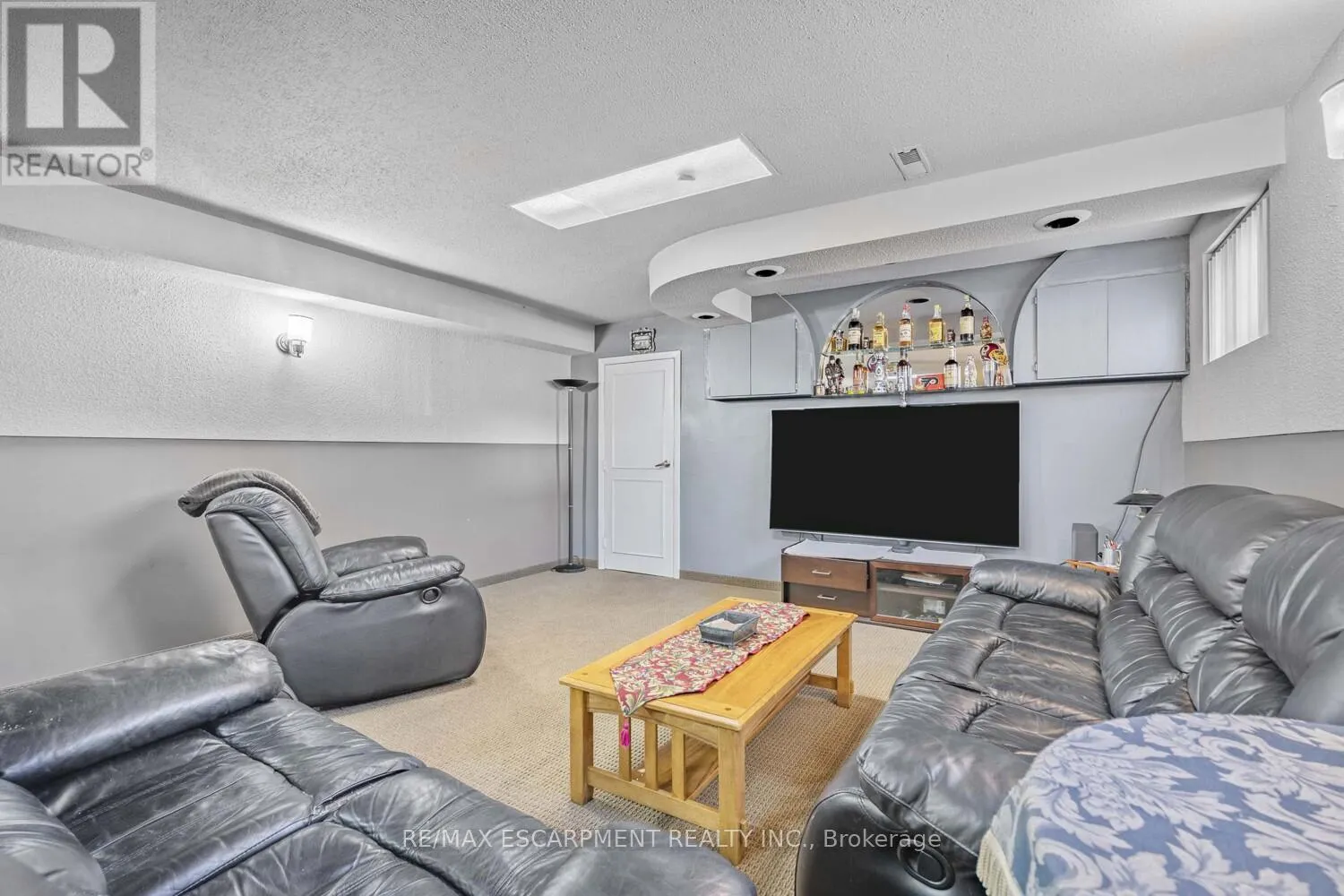 1227 ALEXANDRA AVENUE