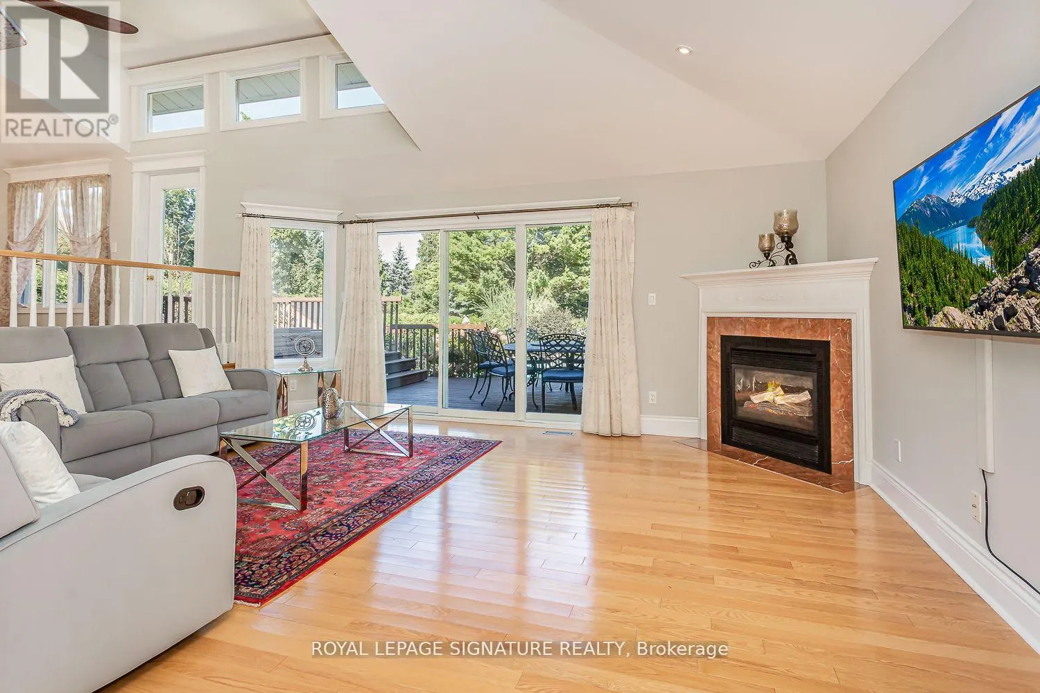 383 MAPLEHURST AVENUE