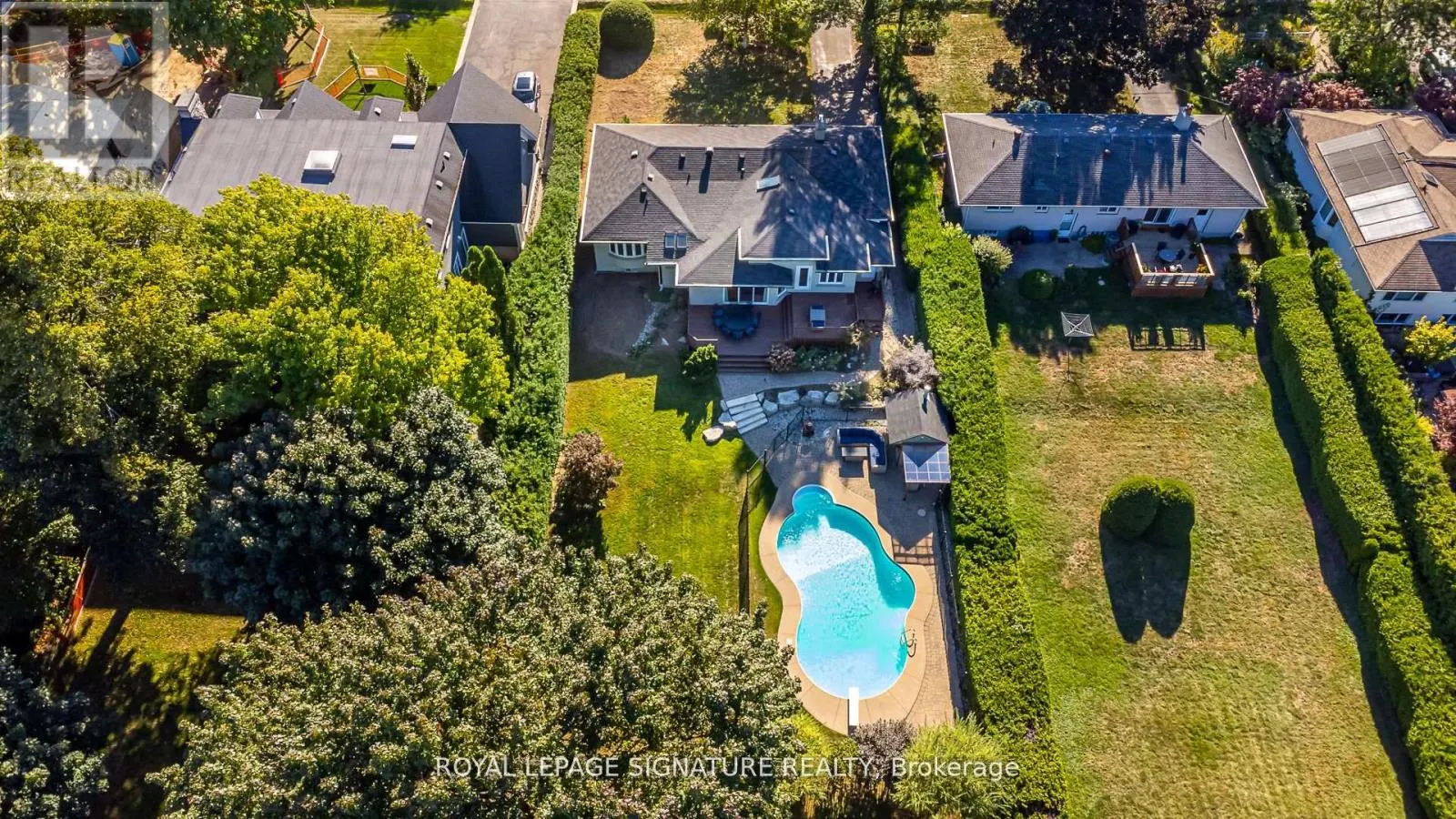 383 MAPLEHURST AVENUE