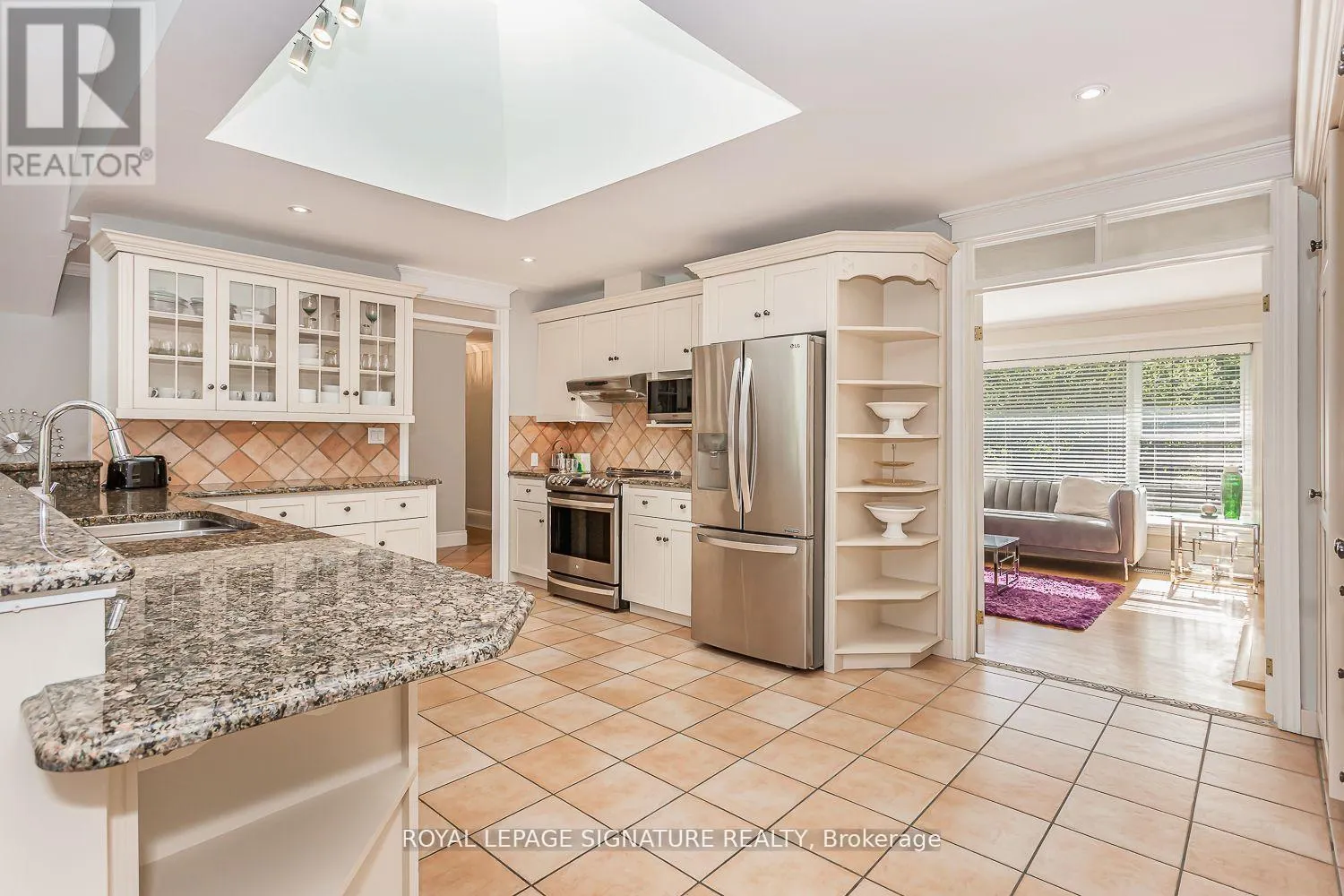 383 MAPLEHURST AVENUE