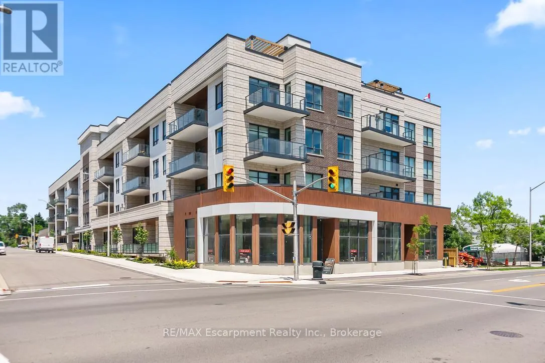 205 - 123 MAURICE DRIVE, #205
