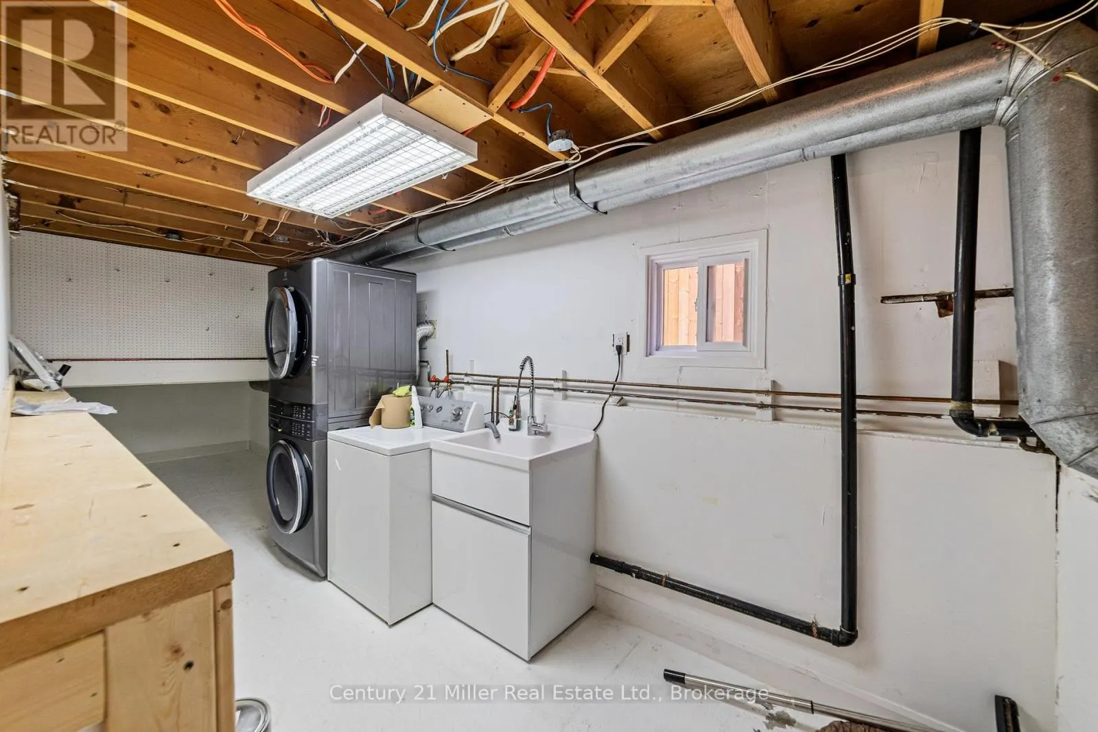 1363 HARMSWORTH SQUARE