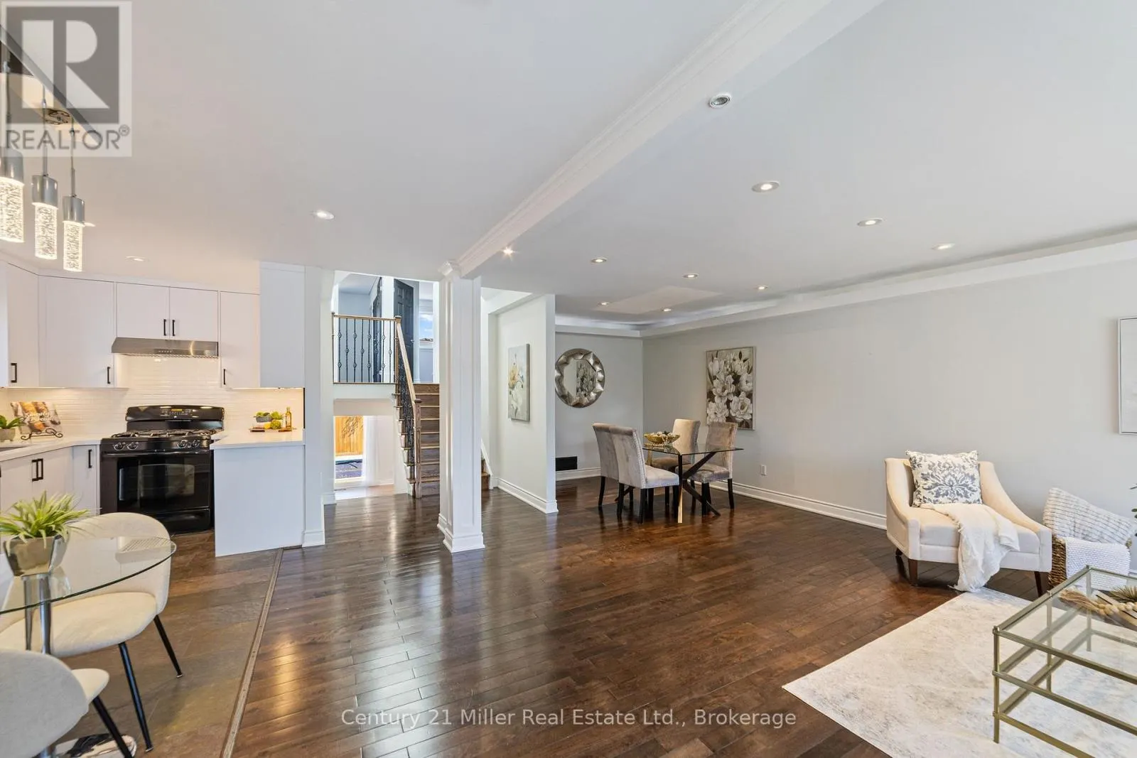 1363 HARMSWORTH SQUARE