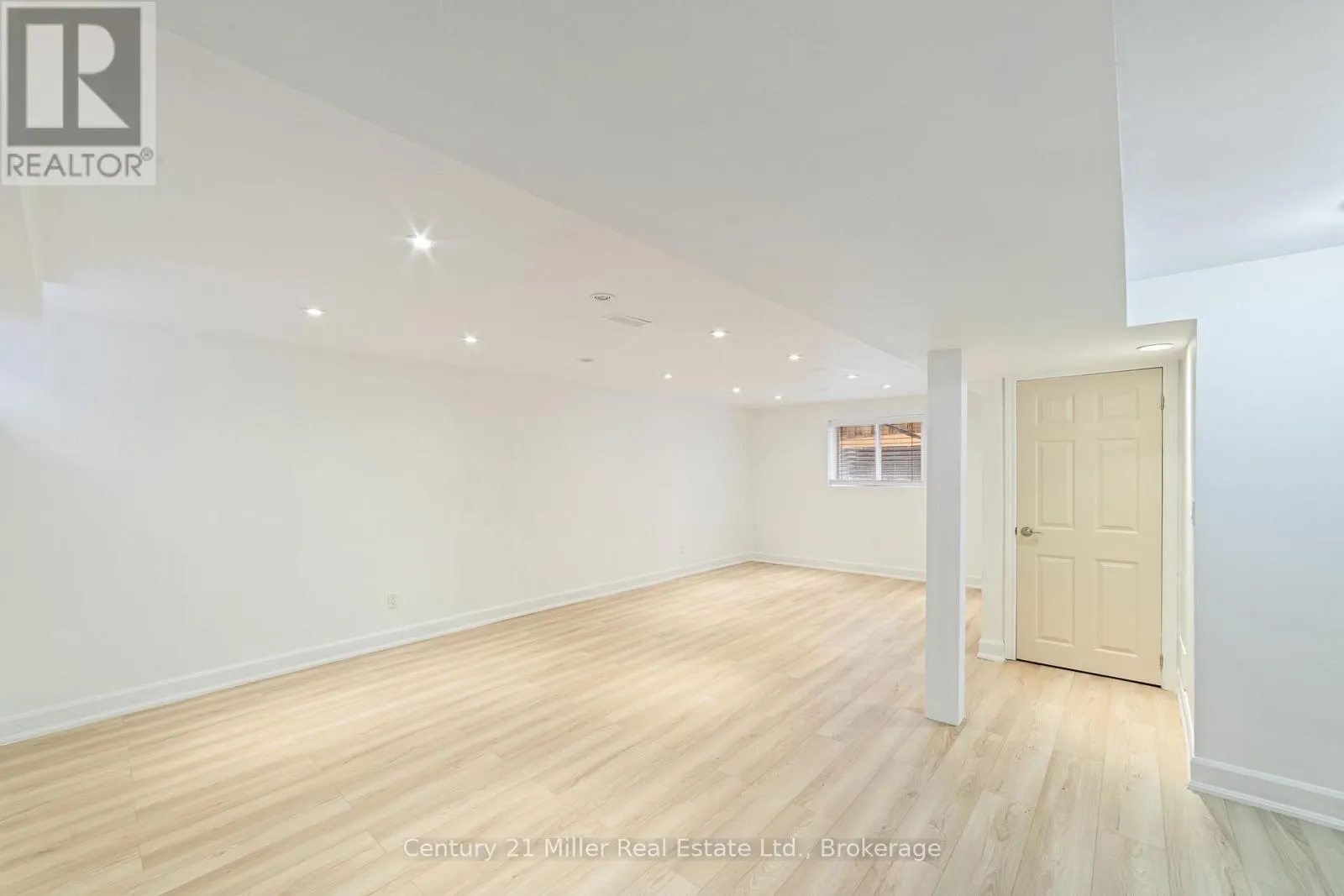 1363 HARMSWORTH SQUARE