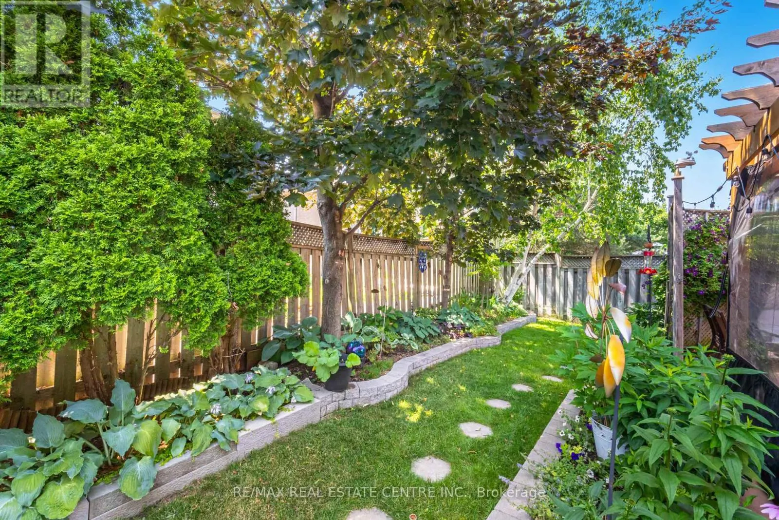 30 CREEKWOOD DRIVE