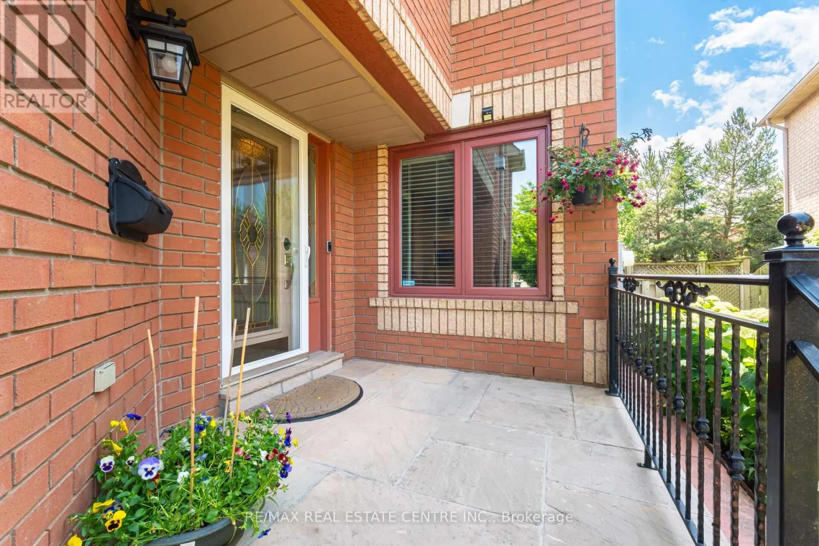 30 CREEKWOOD DRIVE