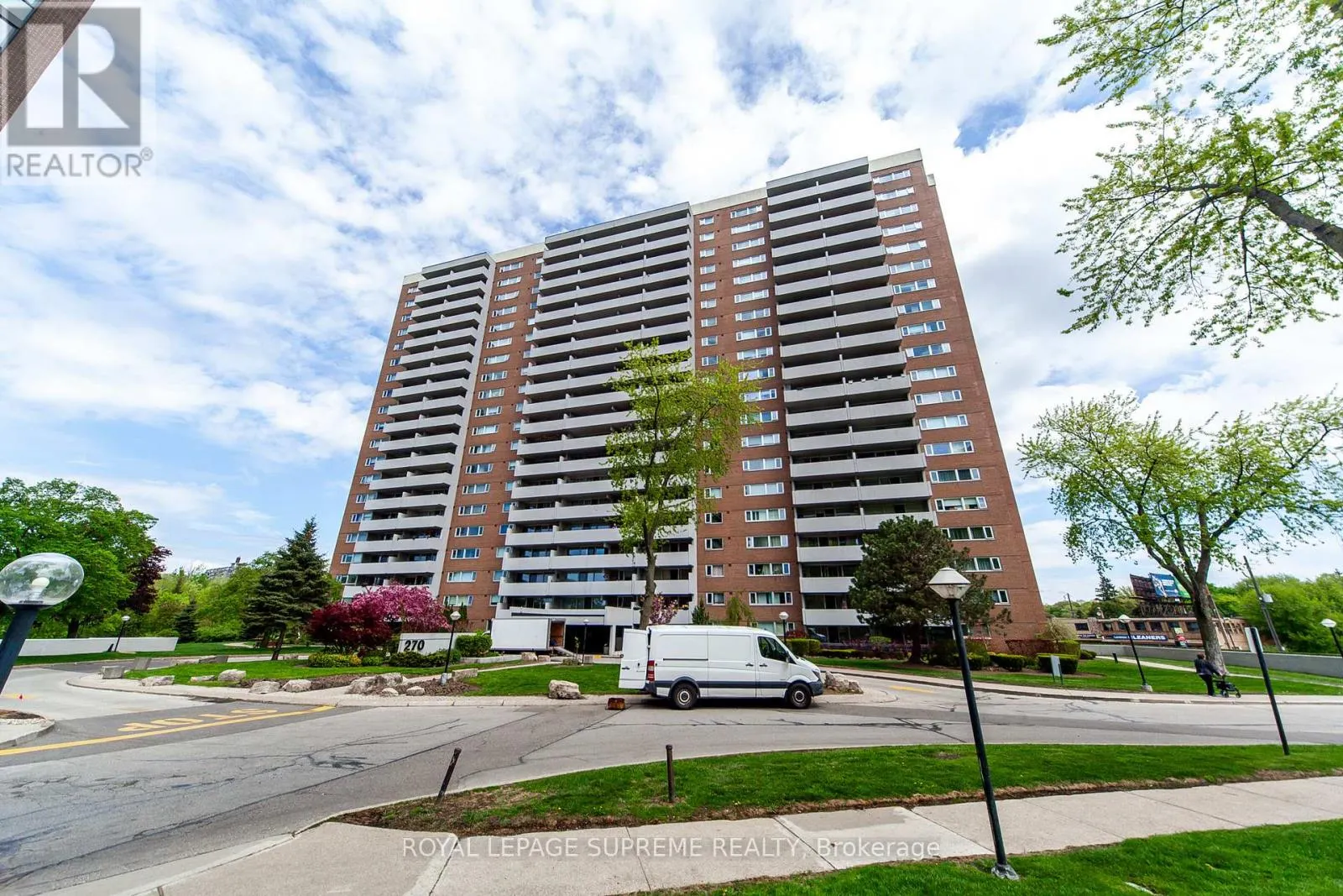 205 - 270 SCARLETT ROAD
