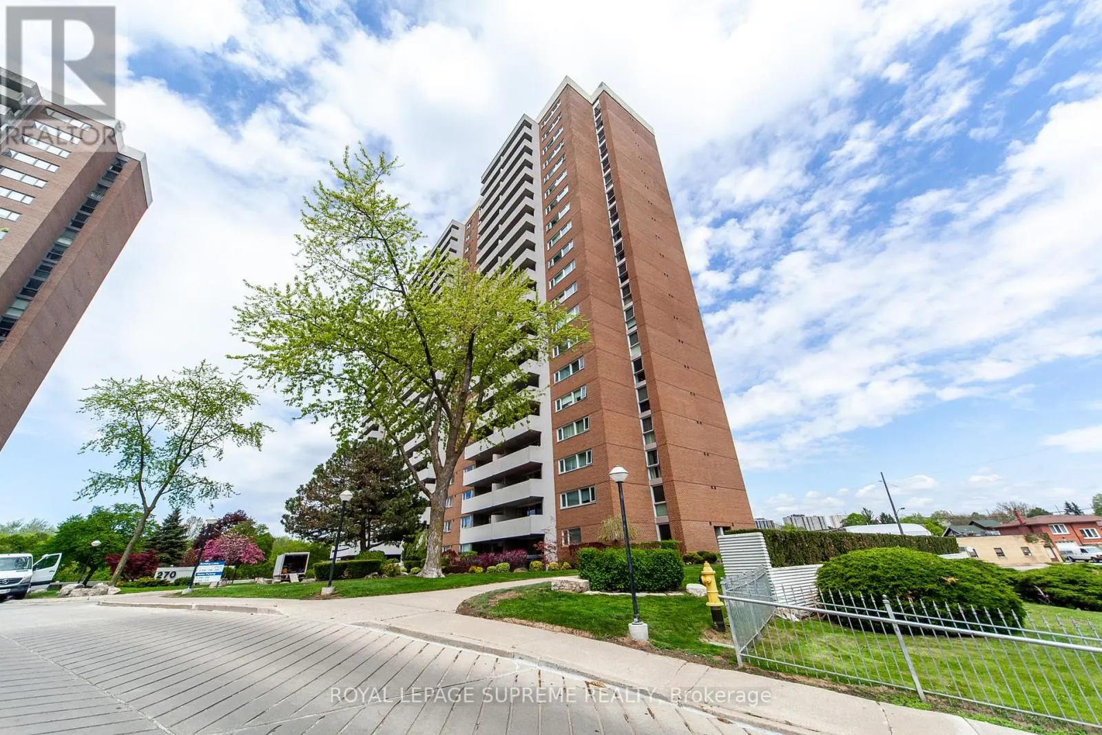 205 - 270 SCARLETT ROAD