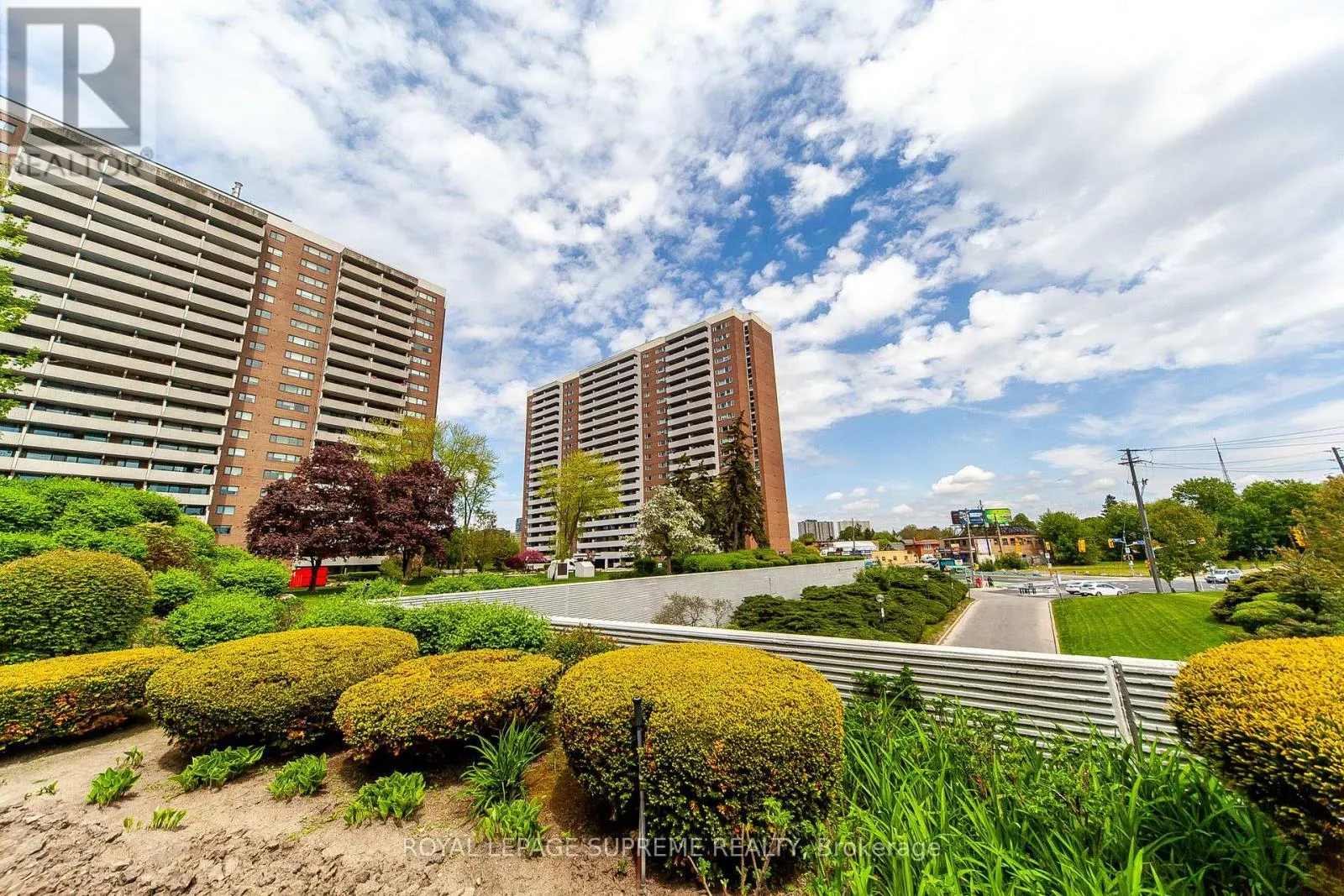 205 - 270 SCARLETT ROAD