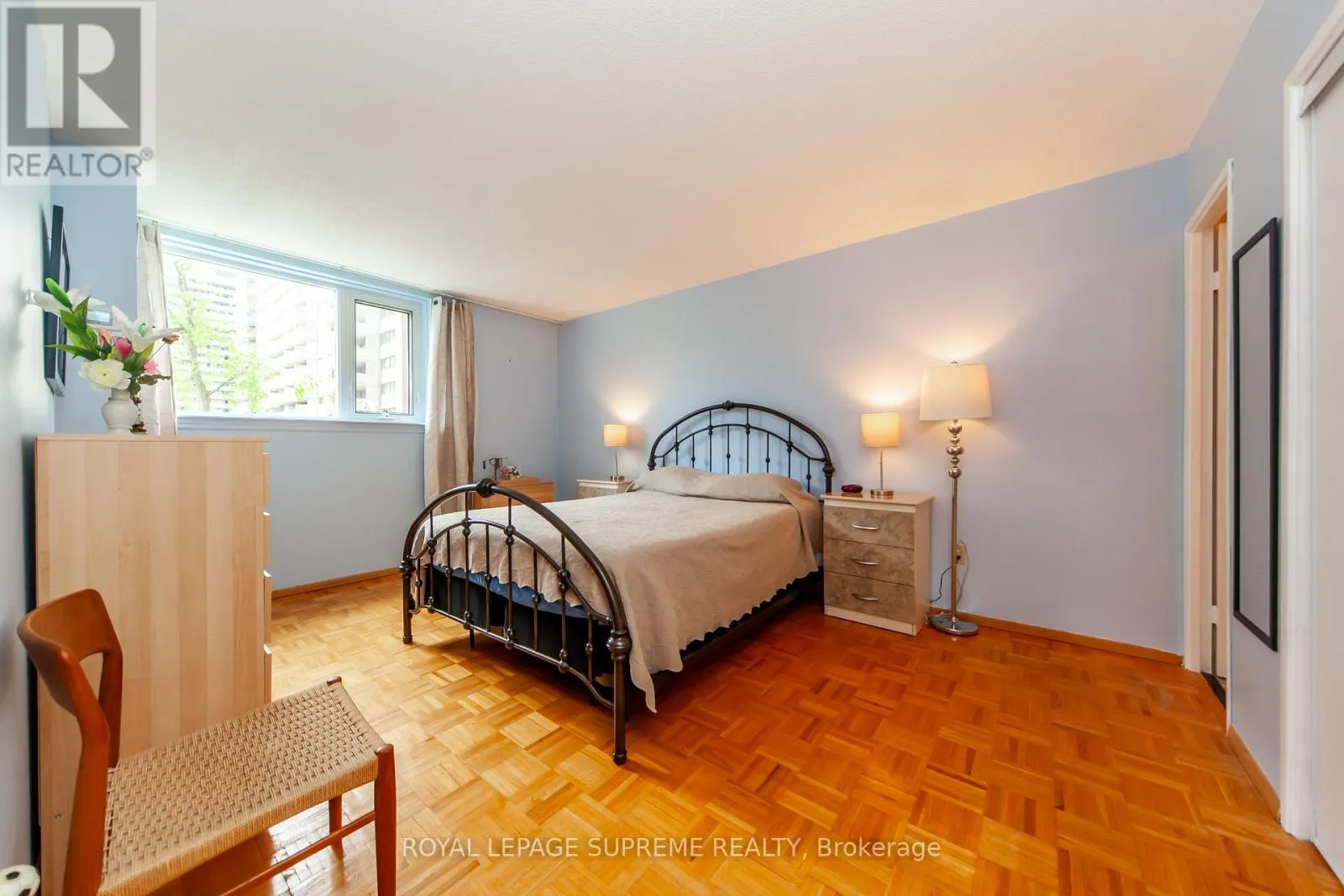 205 - 270 SCARLETT ROAD