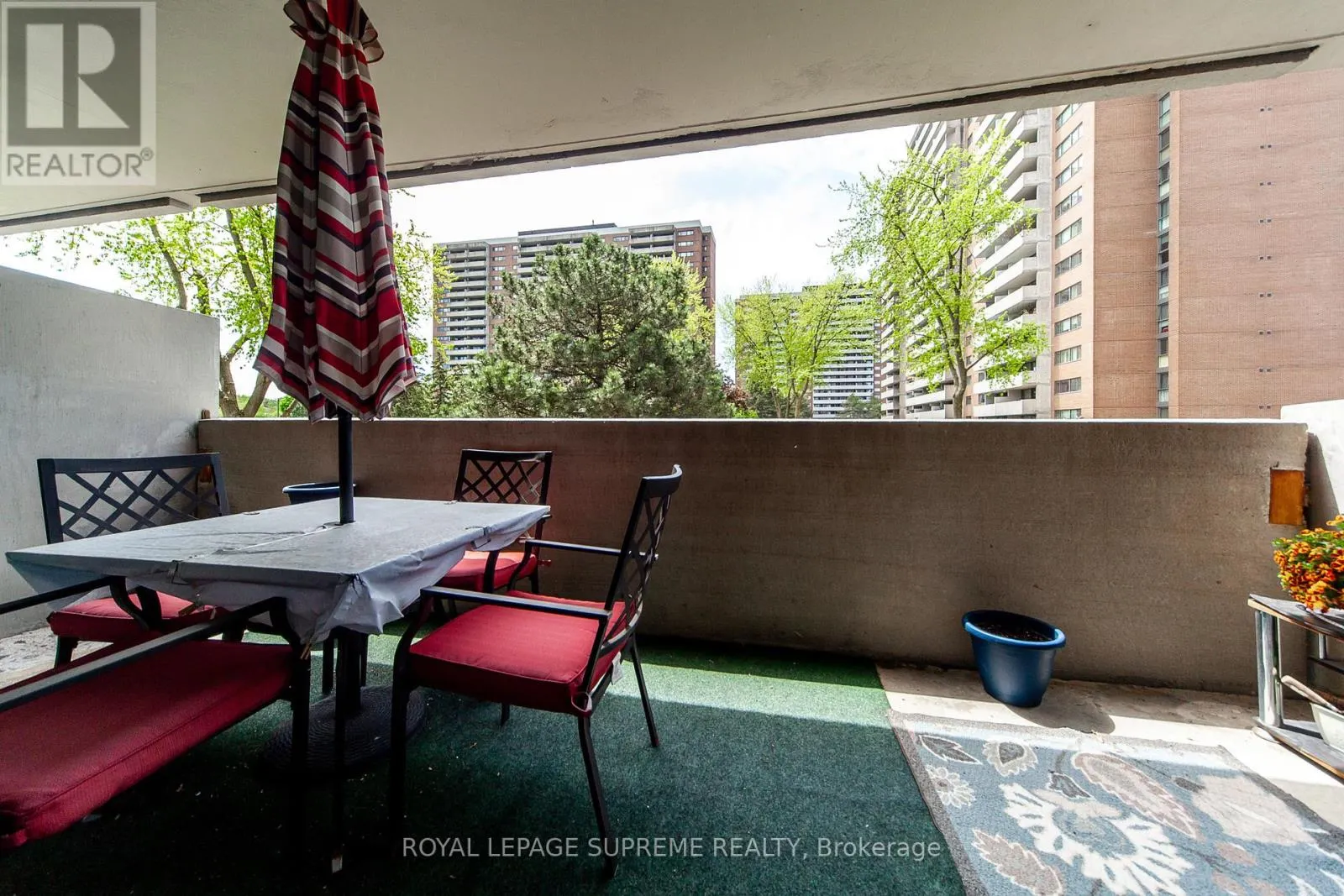 205 - 270 SCARLETT ROAD