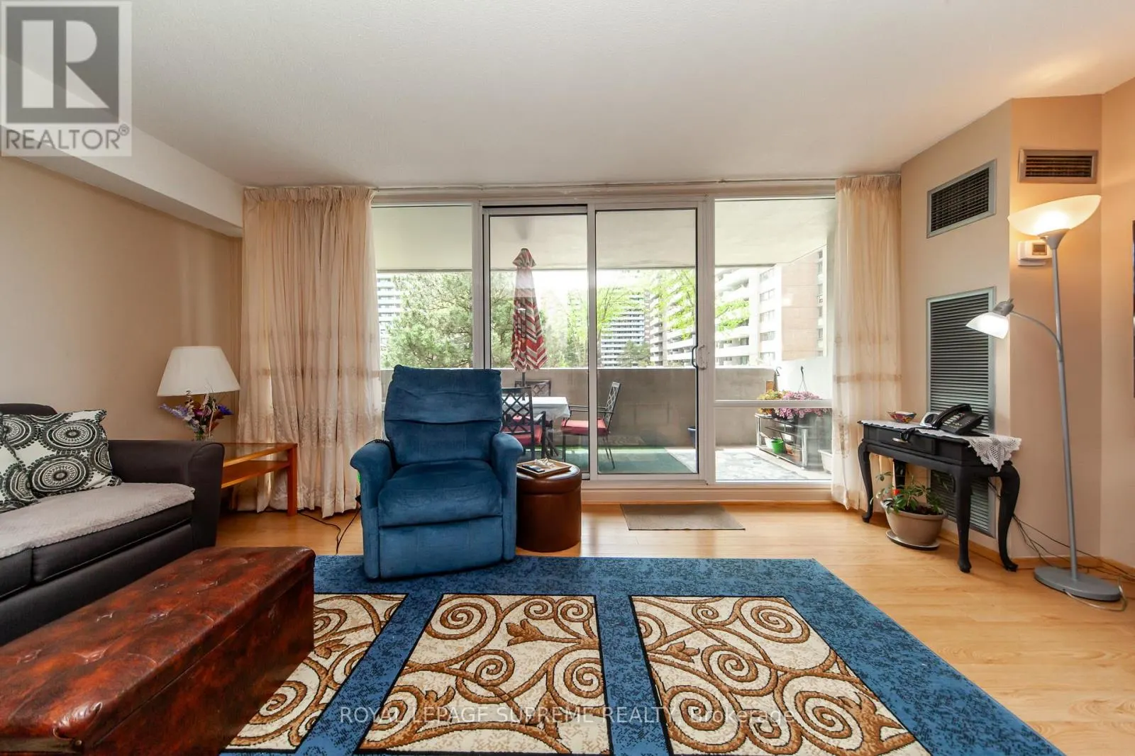 205 - 270 SCARLETT ROAD