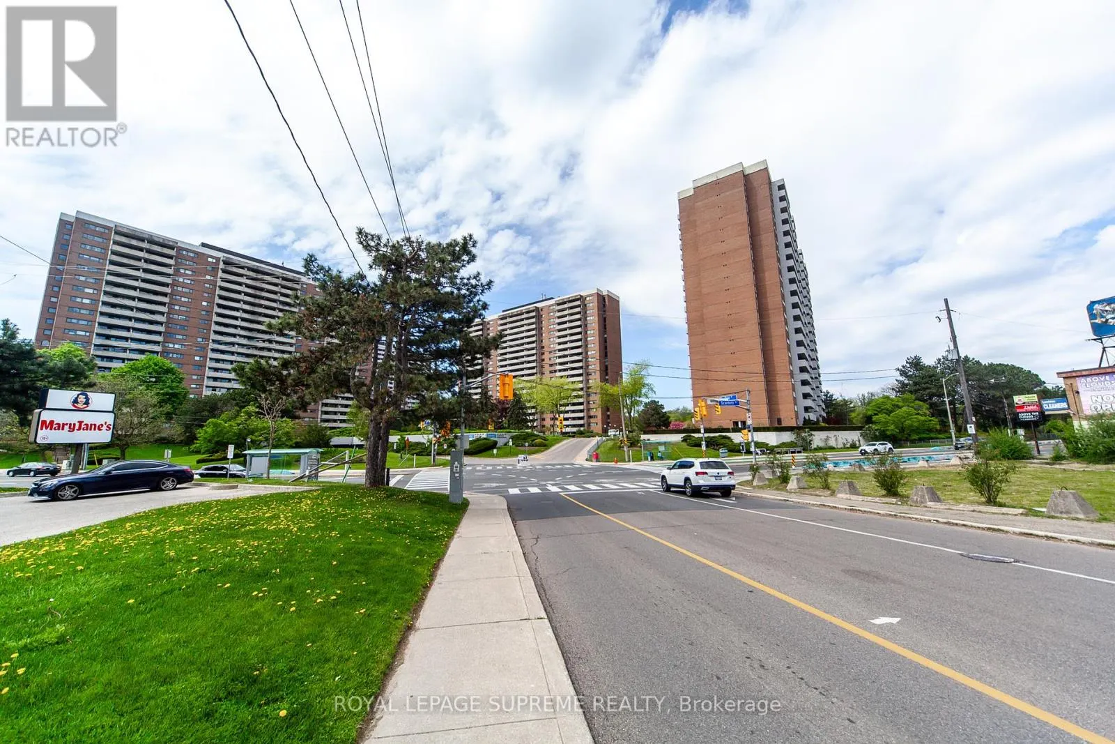 205 - 270 SCARLETT ROAD