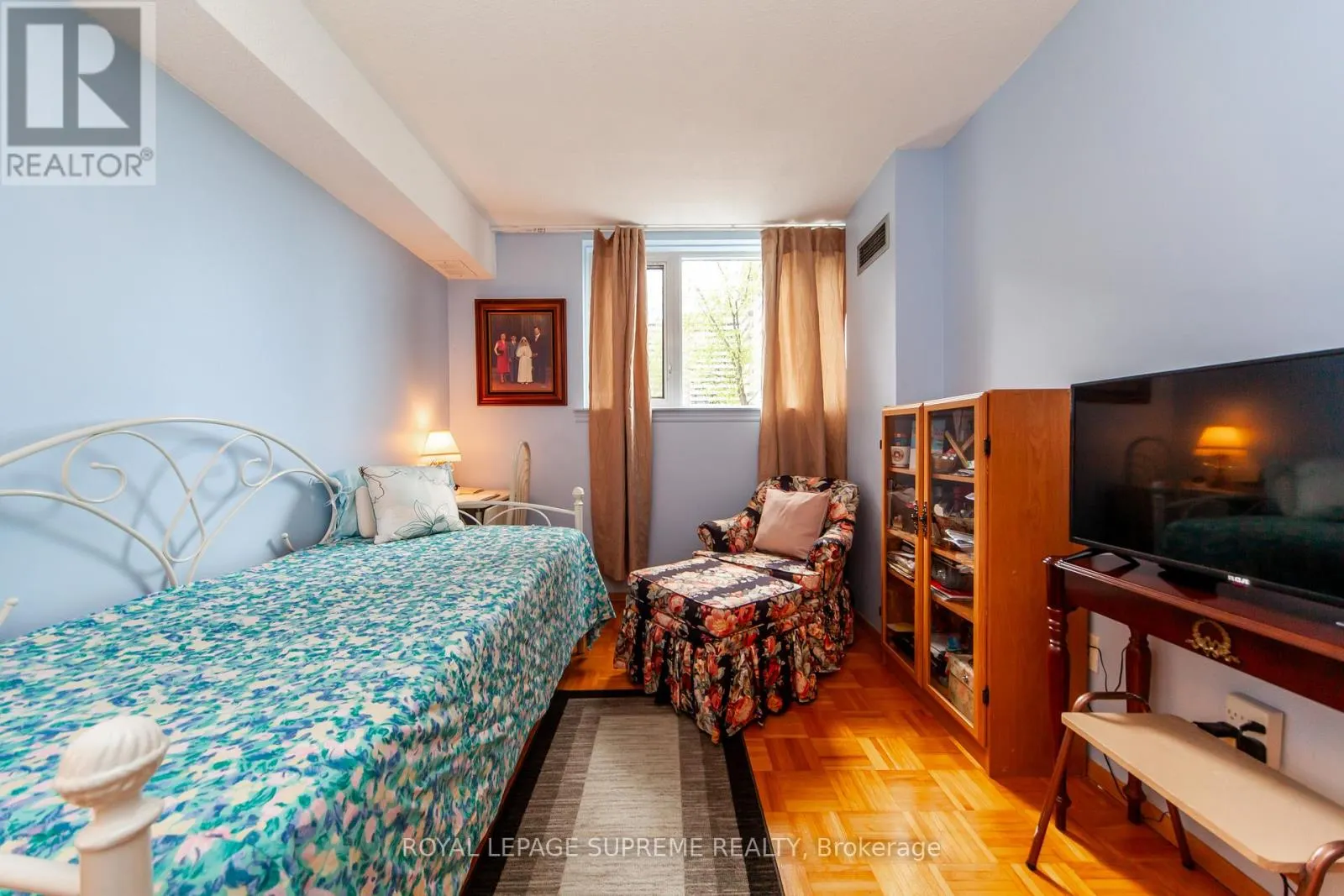 205 - 270 SCARLETT ROAD