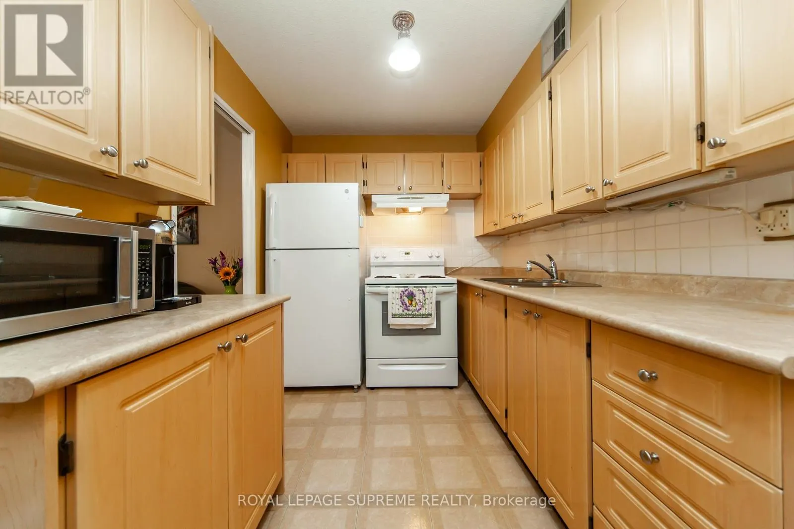 205 - 270 SCARLETT ROAD