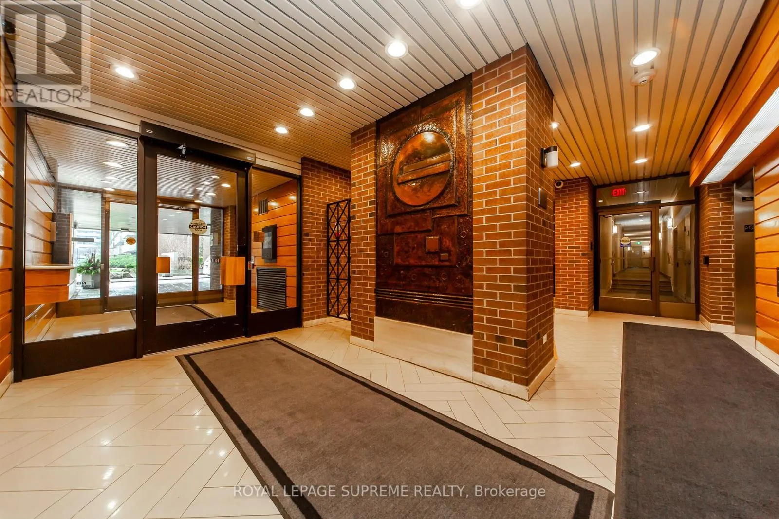 205 - 270 SCARLETT ROAD