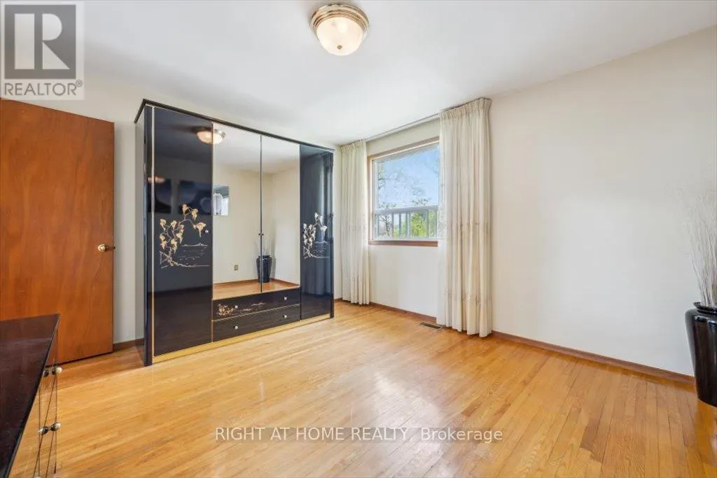 133 PRINCE CHARLES DRIVE