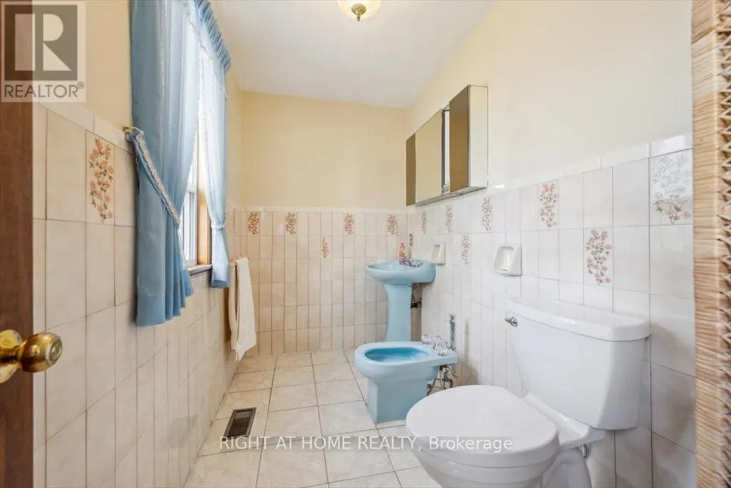 133 PRINCE CHARLES DRIVE