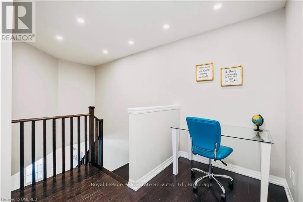 106 HANSON CRESCENT