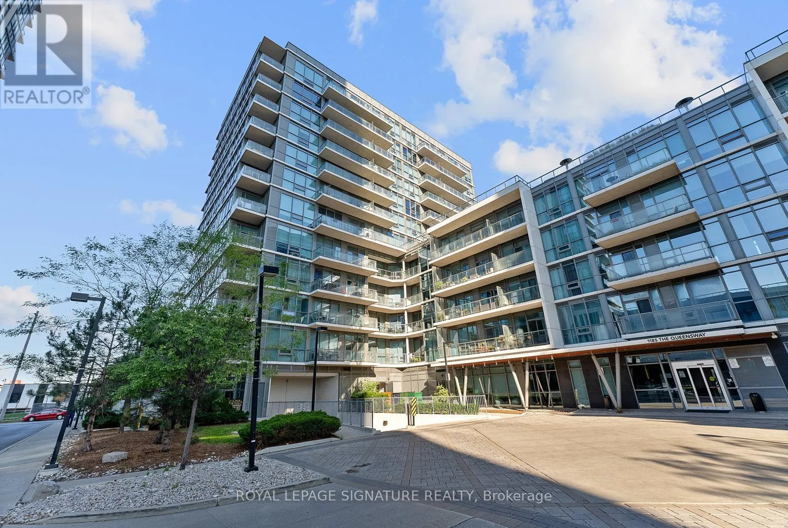 104 - 1185 THE QUEENSWAY AVENUE