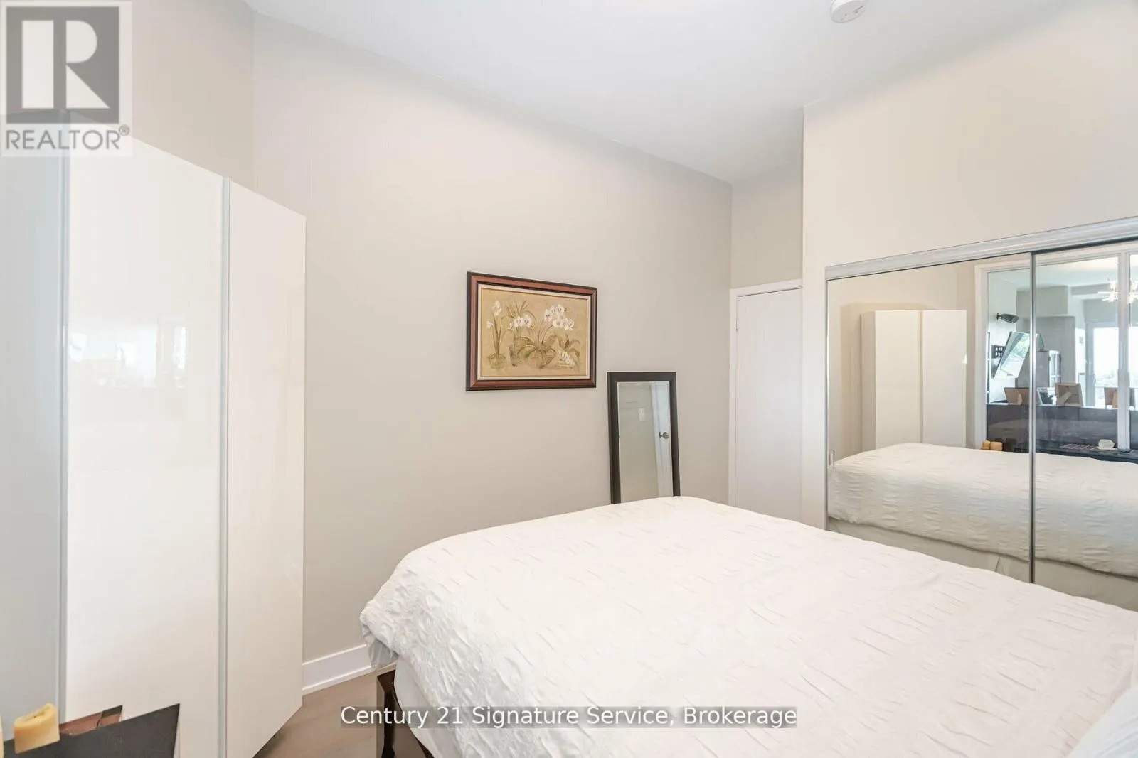 312 - 20 SHORE BREEZE DRIVE