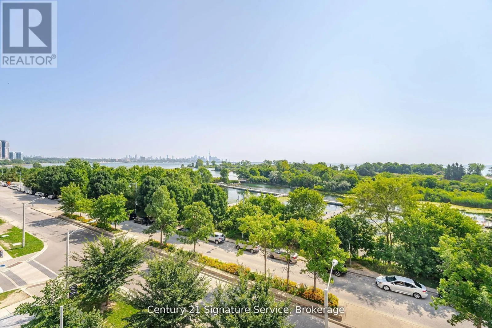 312 - 20 SHORE BREEZE DRIVE