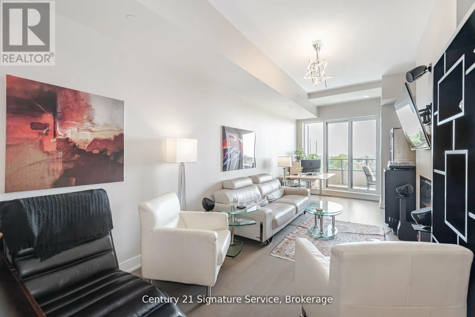 312 - 20 SHORE BREEZE DRIVE