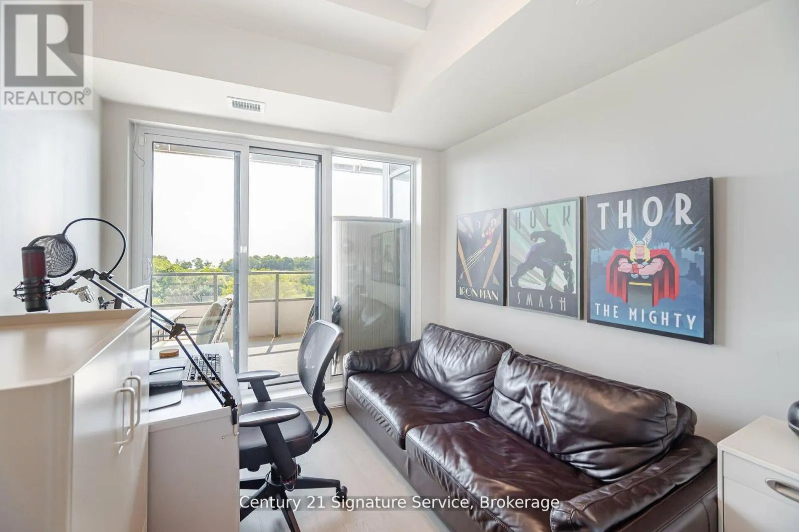312 - 20 SHORE BREEZE DRIVE