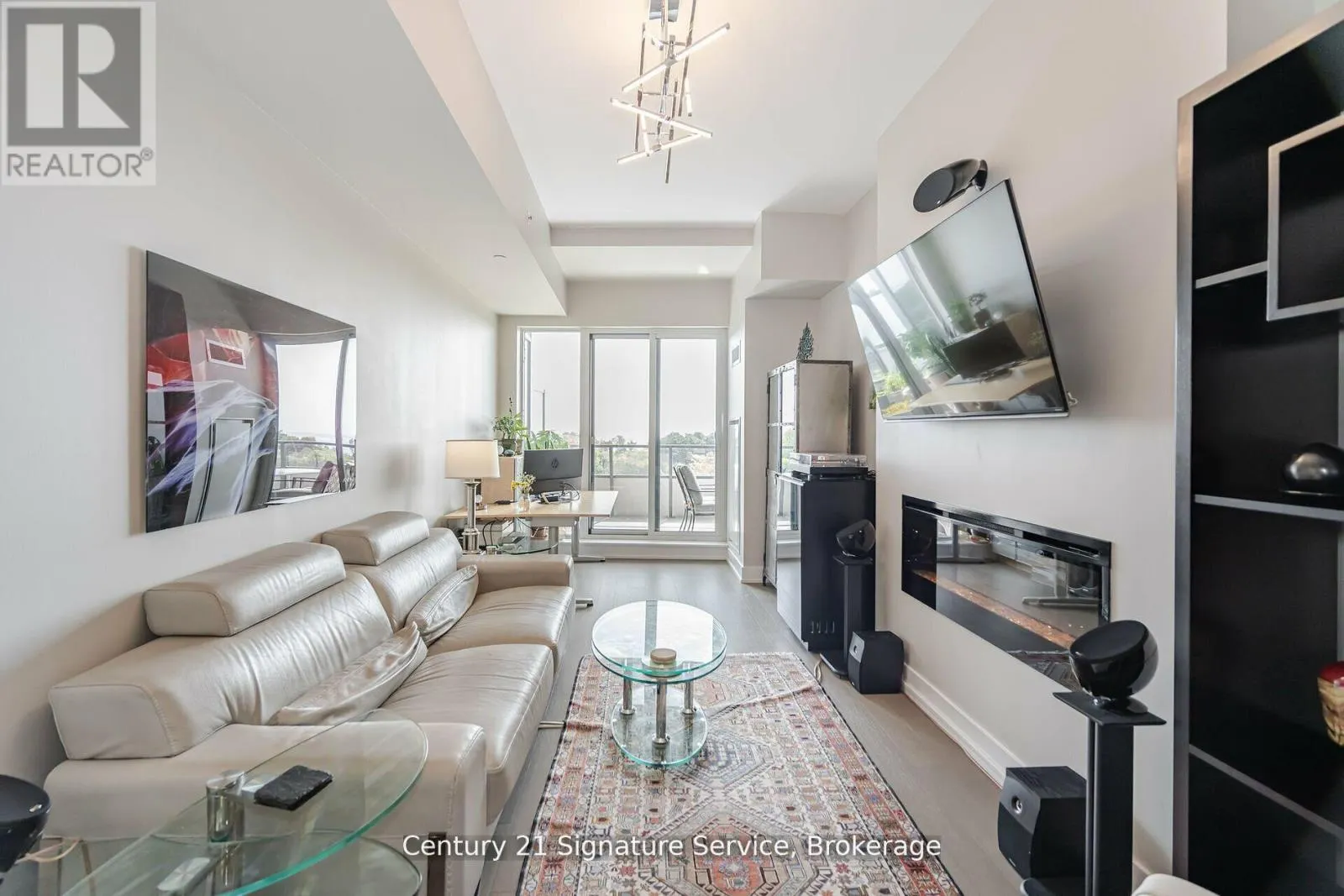 312 - 20 SHORE BREEZE DRIVE