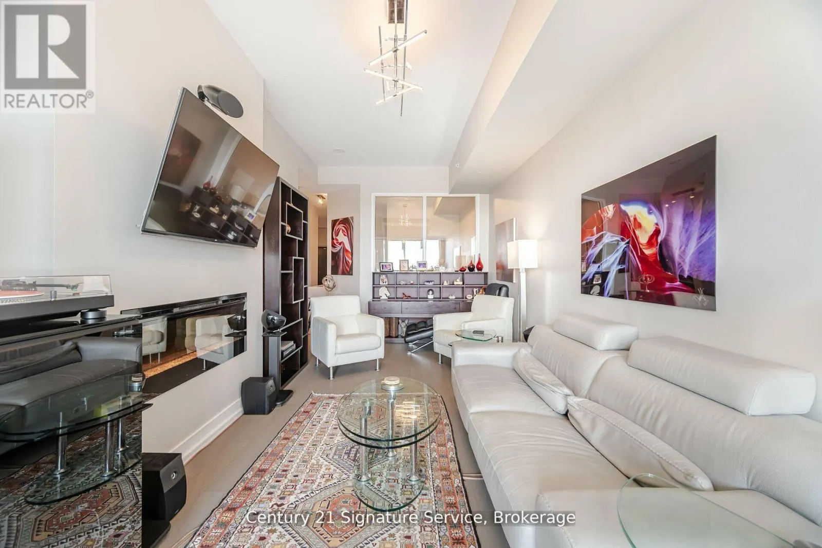 312 - 20 SHORE BREEZE DRIVE