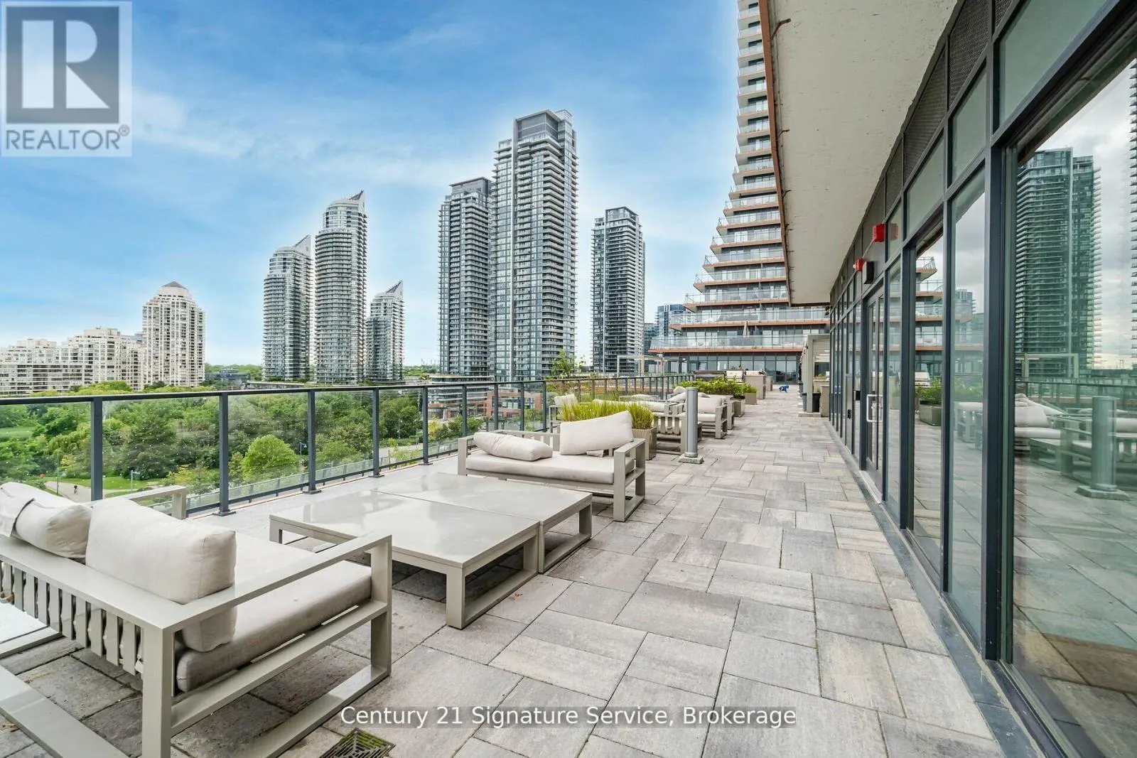312 - 20 SHORE BREEZE DRIVE