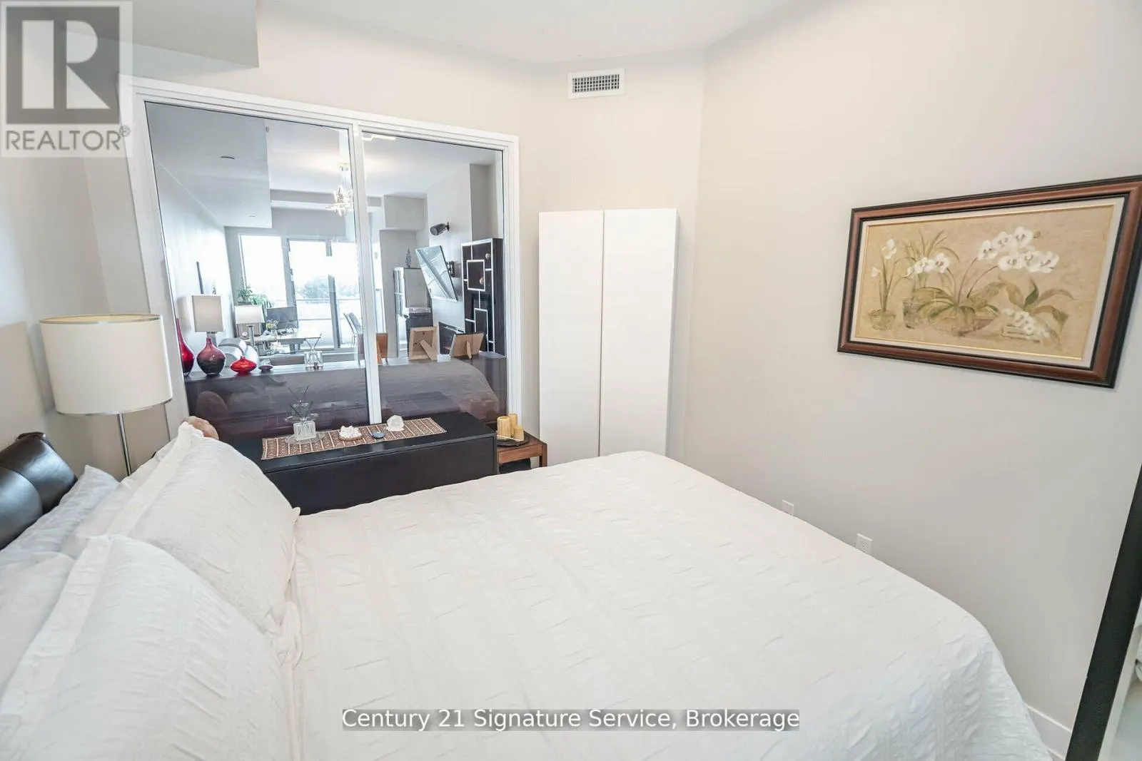 312 - 20 SHORE BREEZE DRIVE