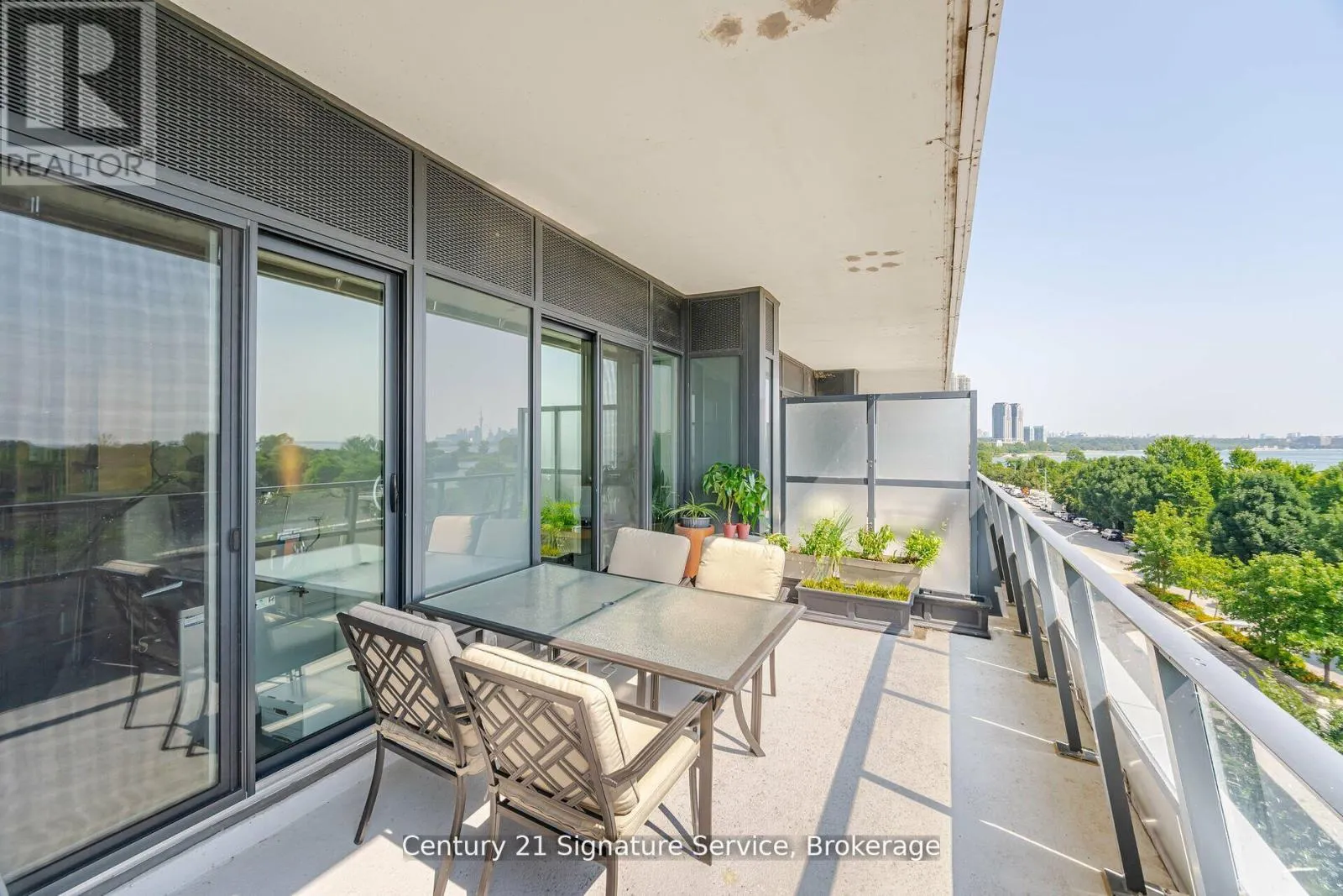 312 - 20 SHORE BREEZE DRIVE