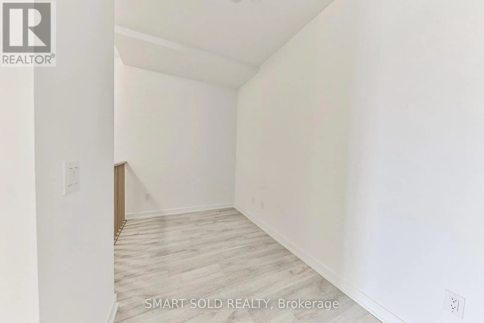 114 - 220 MISSINNIHE WAY