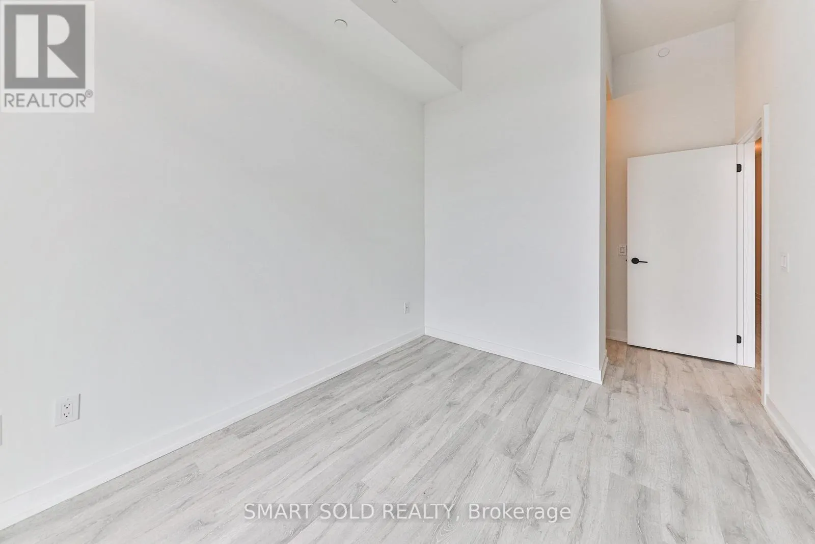114 - 220 MISSINNIHE WAY