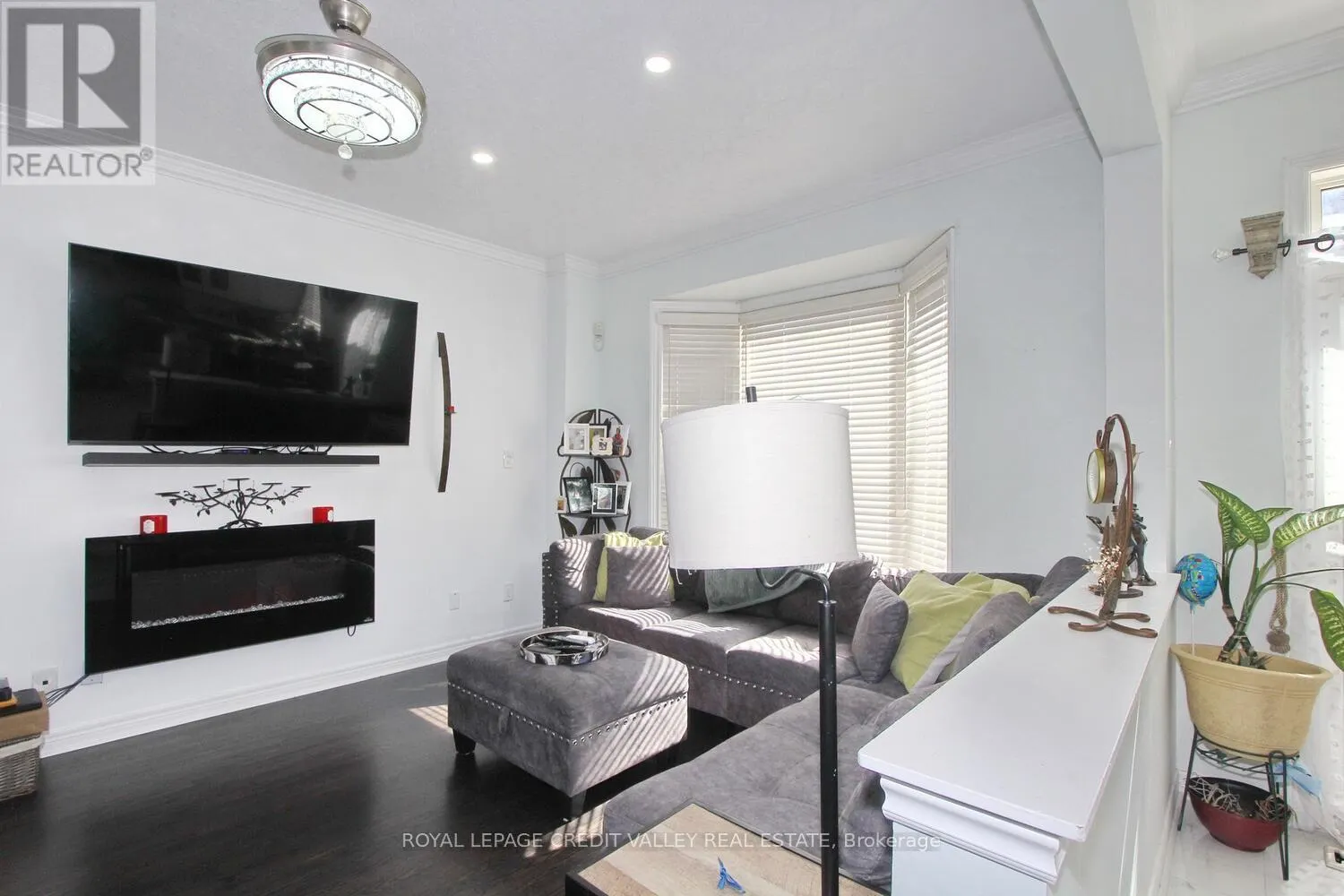 12 HELMAN ROAD